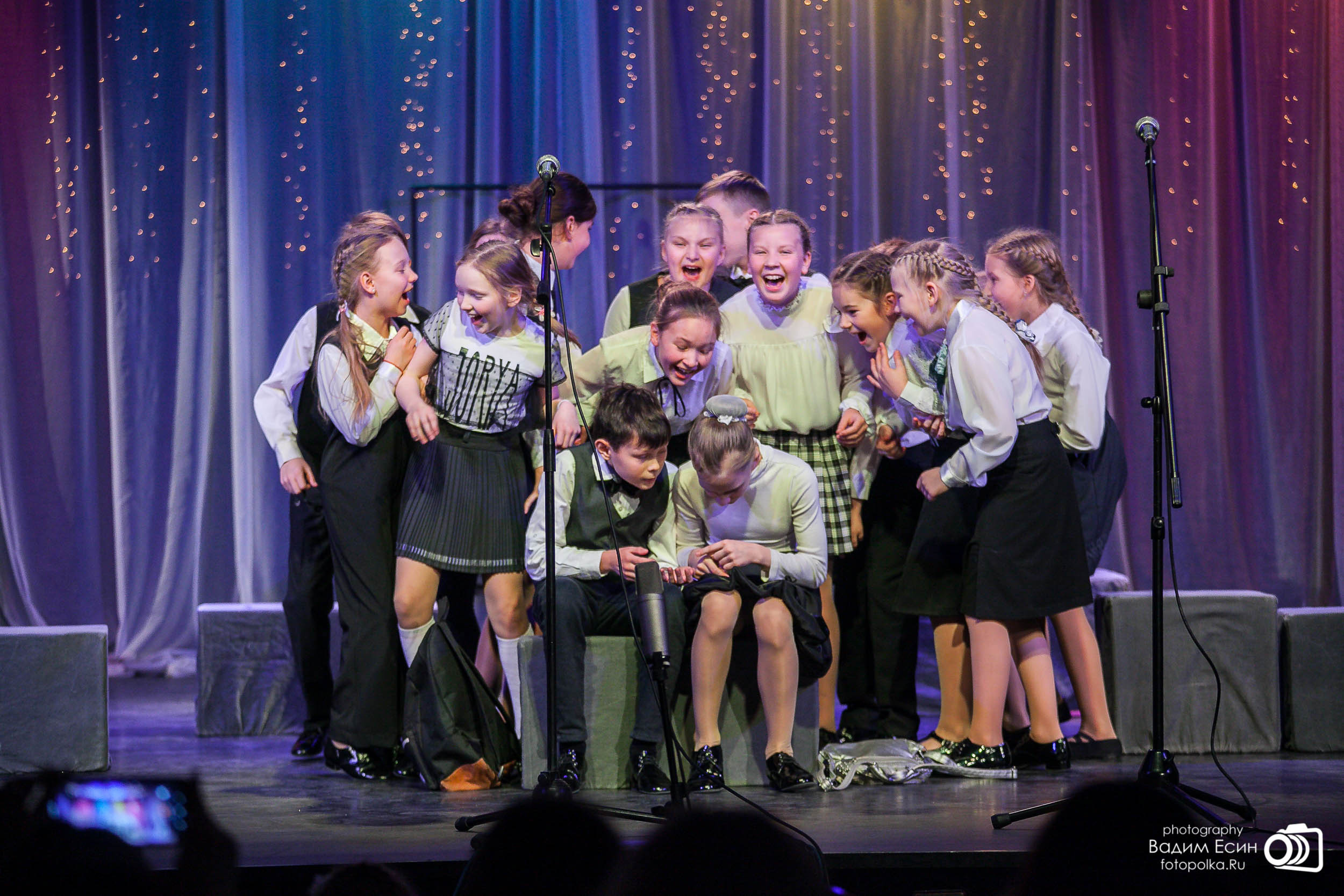 2021_12_27_Отчетный концерт музыкально-драматической студии «Страна Чудес»