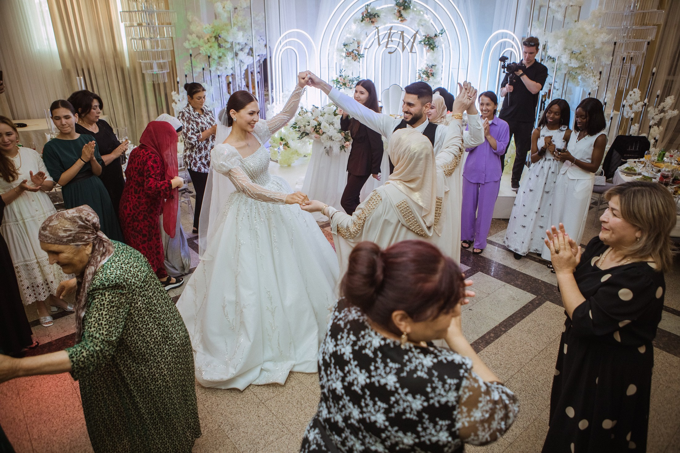 Свадебная фотосессия. Фотографы в городе Волгограде — Людмила Агеева и Алексей Околелов