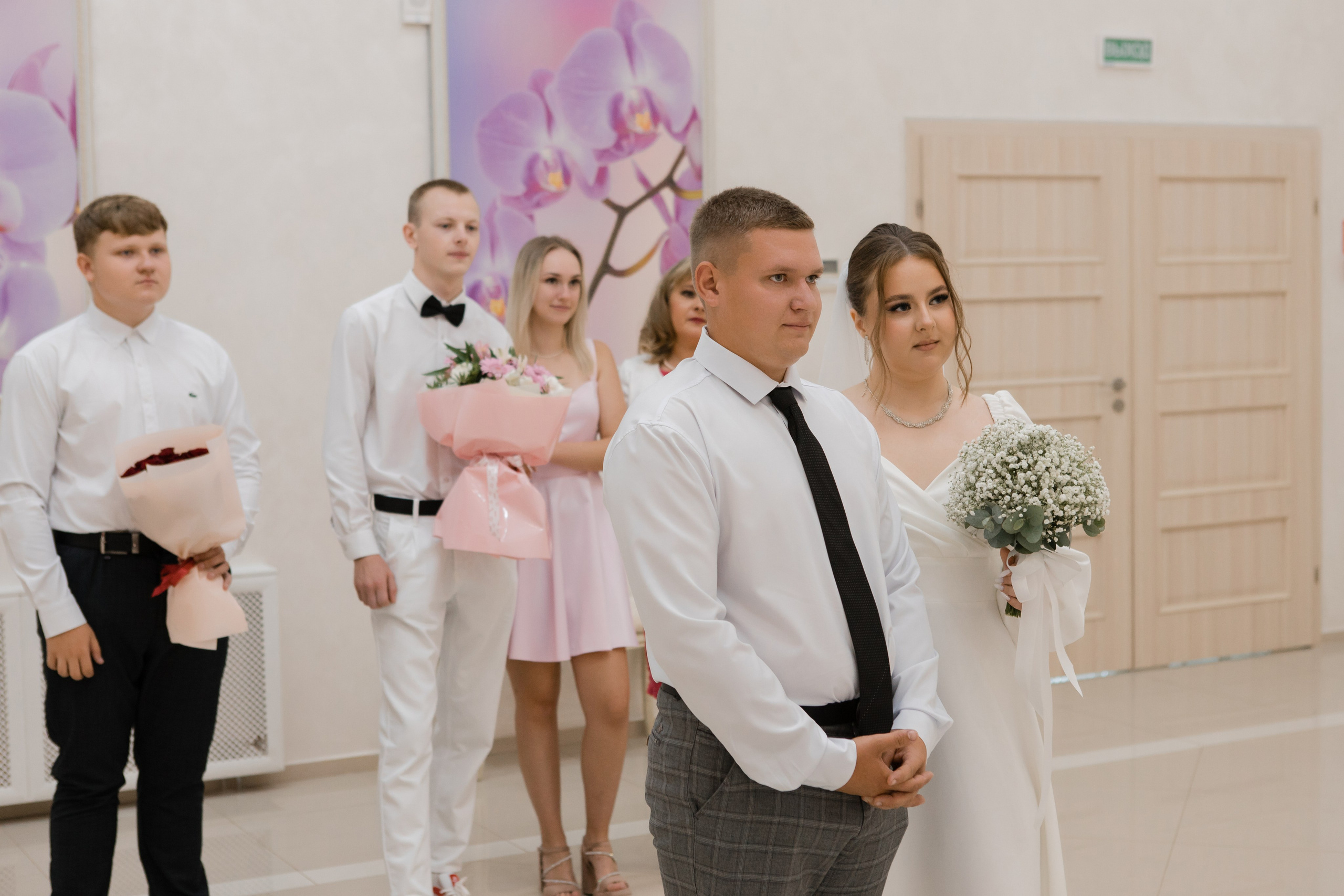 Отдел ЗАГС Администрации Московского района. Видеосъемка и фотосъемка свадеб. Фотограф и оператор на свадьбу. Видеосъемка подкастов, собственная видео-фотостудии. Предметная фотосъемка