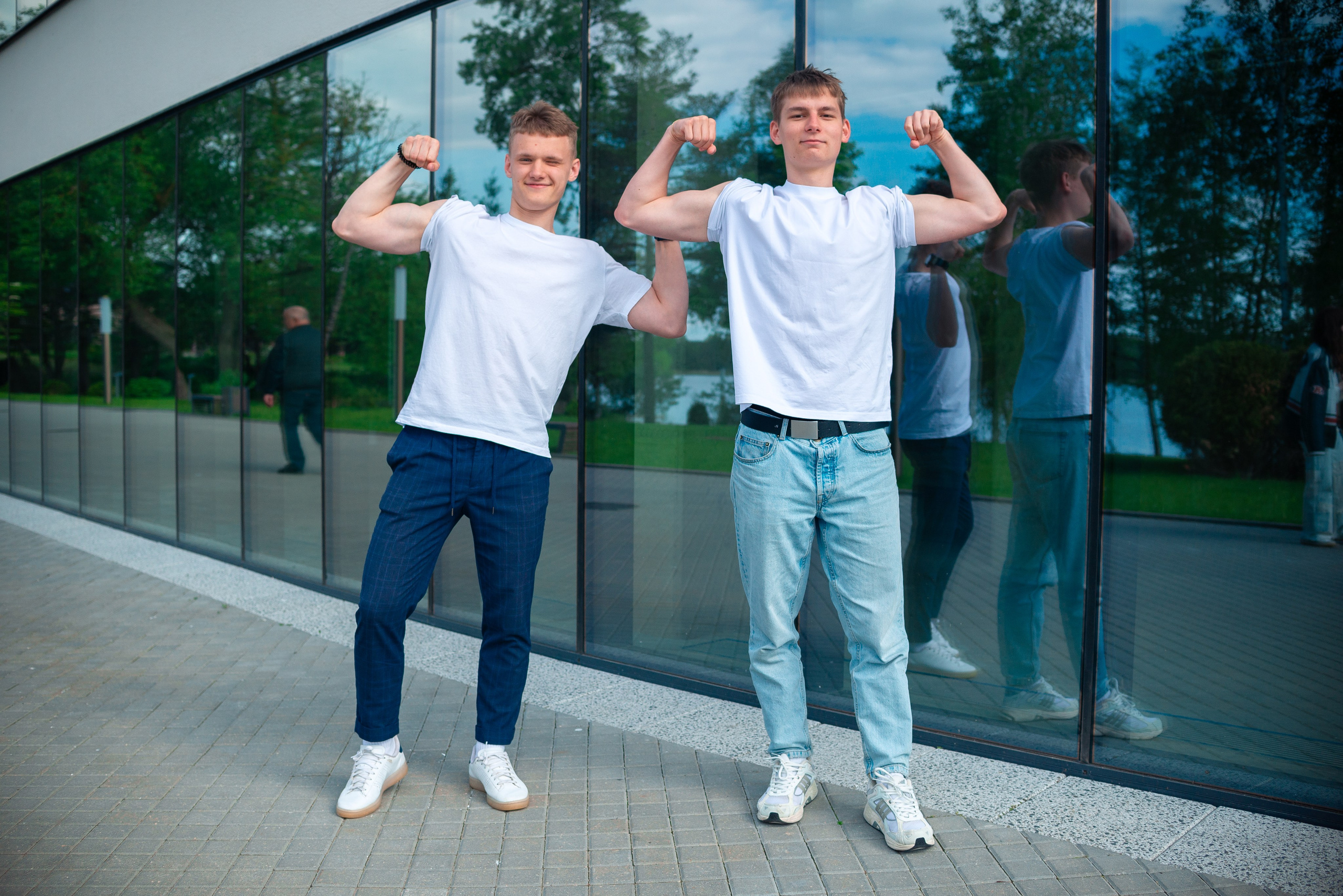 Выпускные альбомы 11 класс. Семейный фотограф на выписку из роддома и крещение Минск Настя Гришук