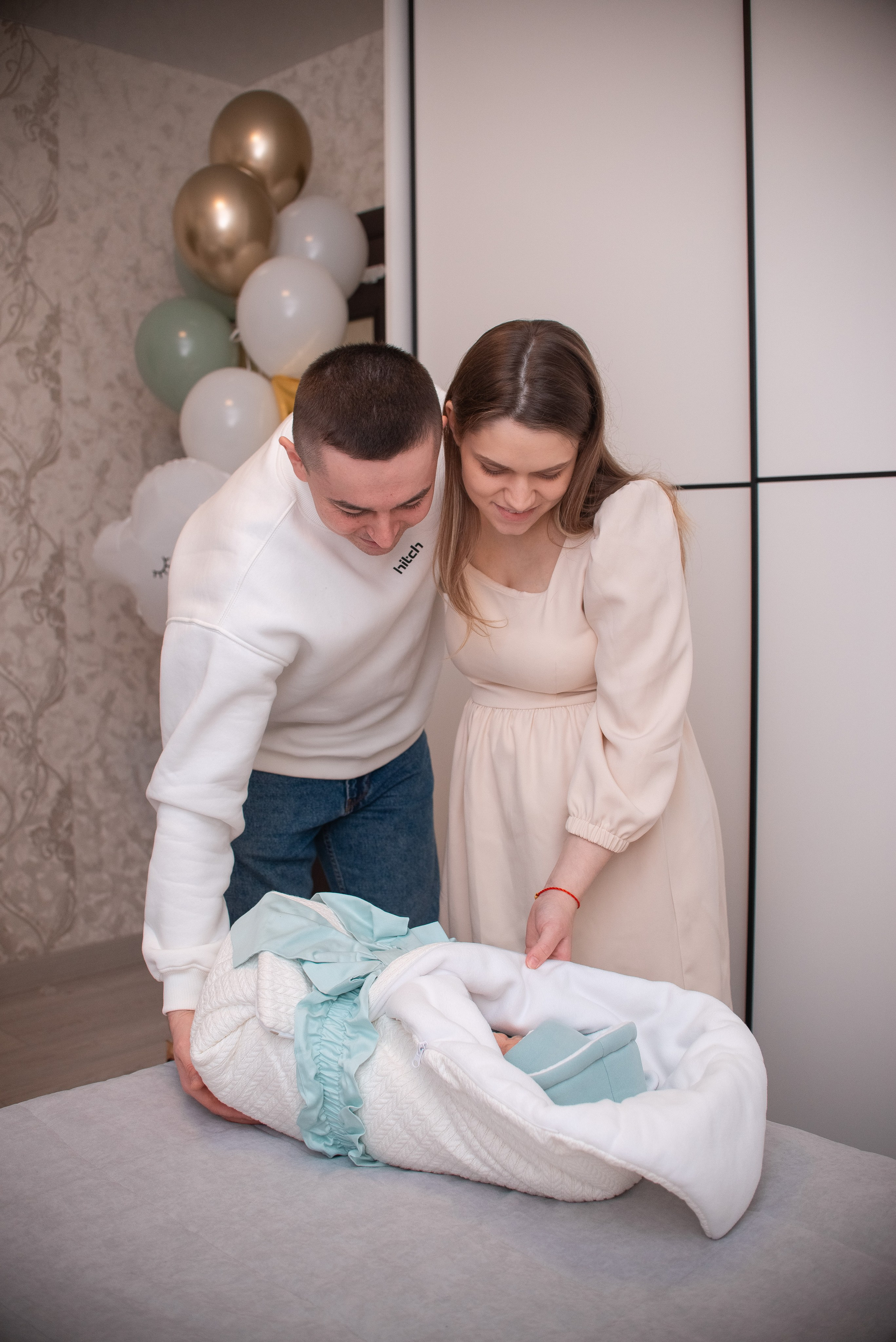 Выписка Веолетты 5РД. Семейный фотограф на выписку из роддома и крещение Минск Настя Гришук