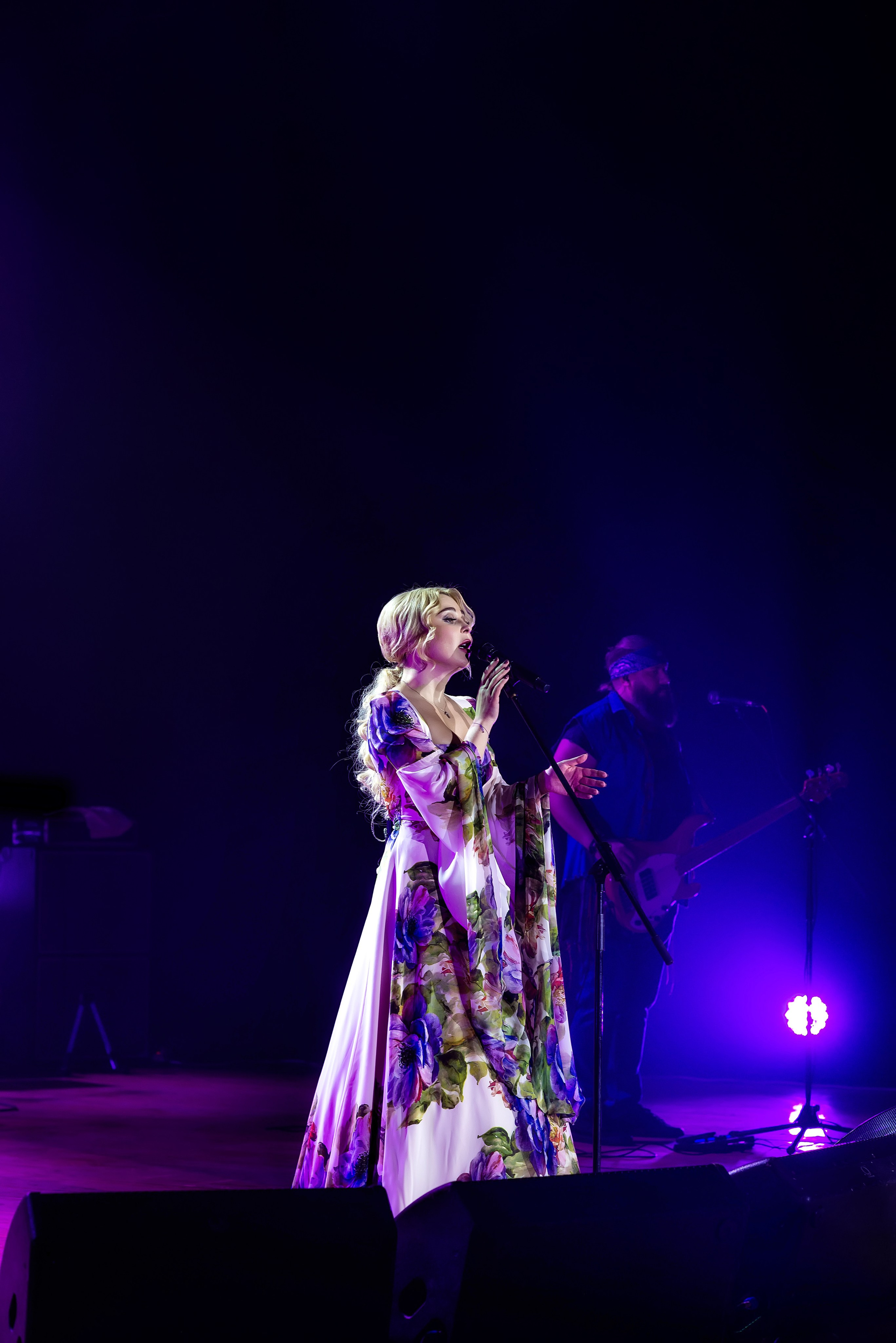 Концерт Пелагеи. Школьный, фэшн фотограф в Тюмени и в России Ирина Королева