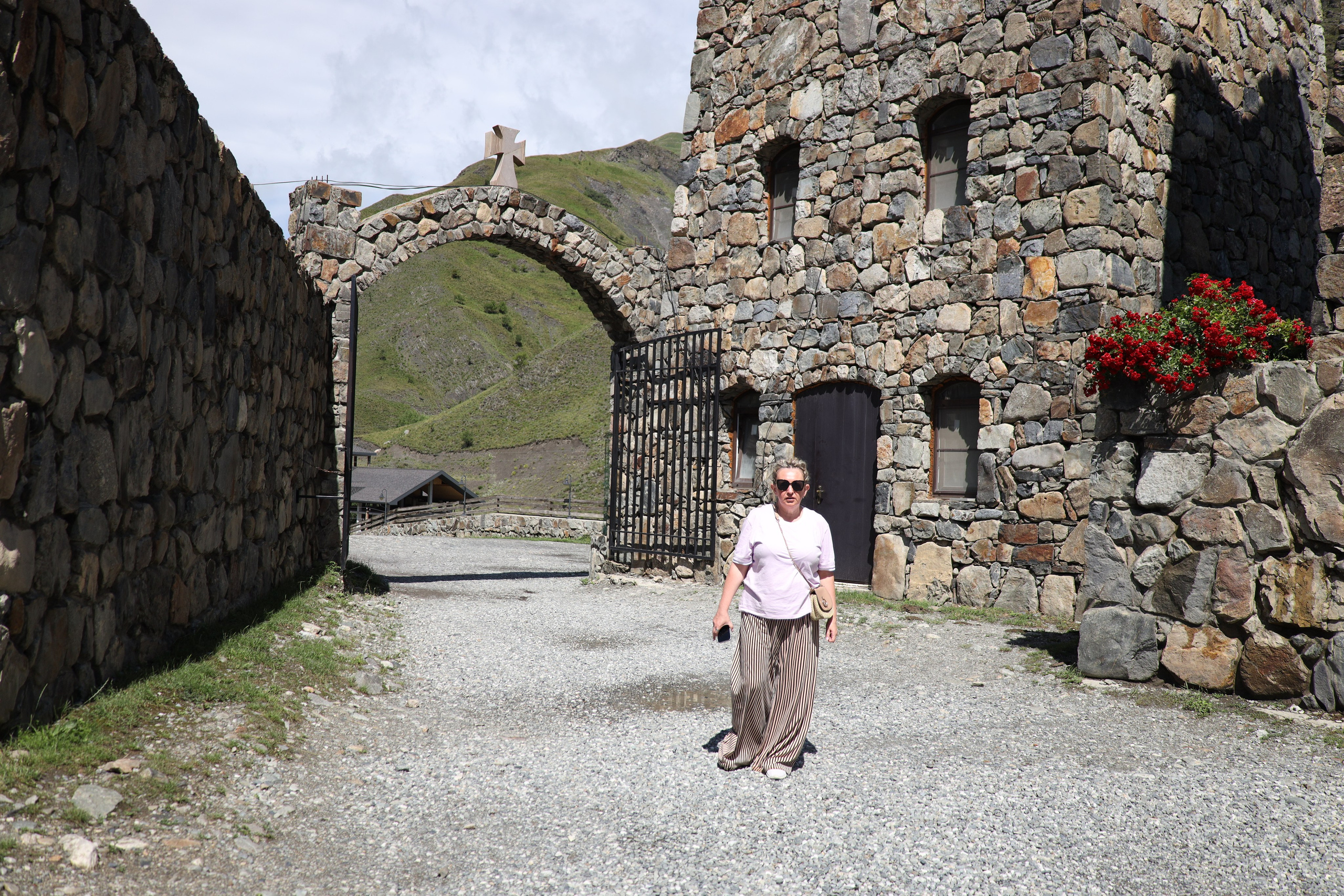 Северная Осетия июль 2025 год. Кармадон, Даргивз и Цей. Семейный детский фотограф Краснодарский край Оксана Колос