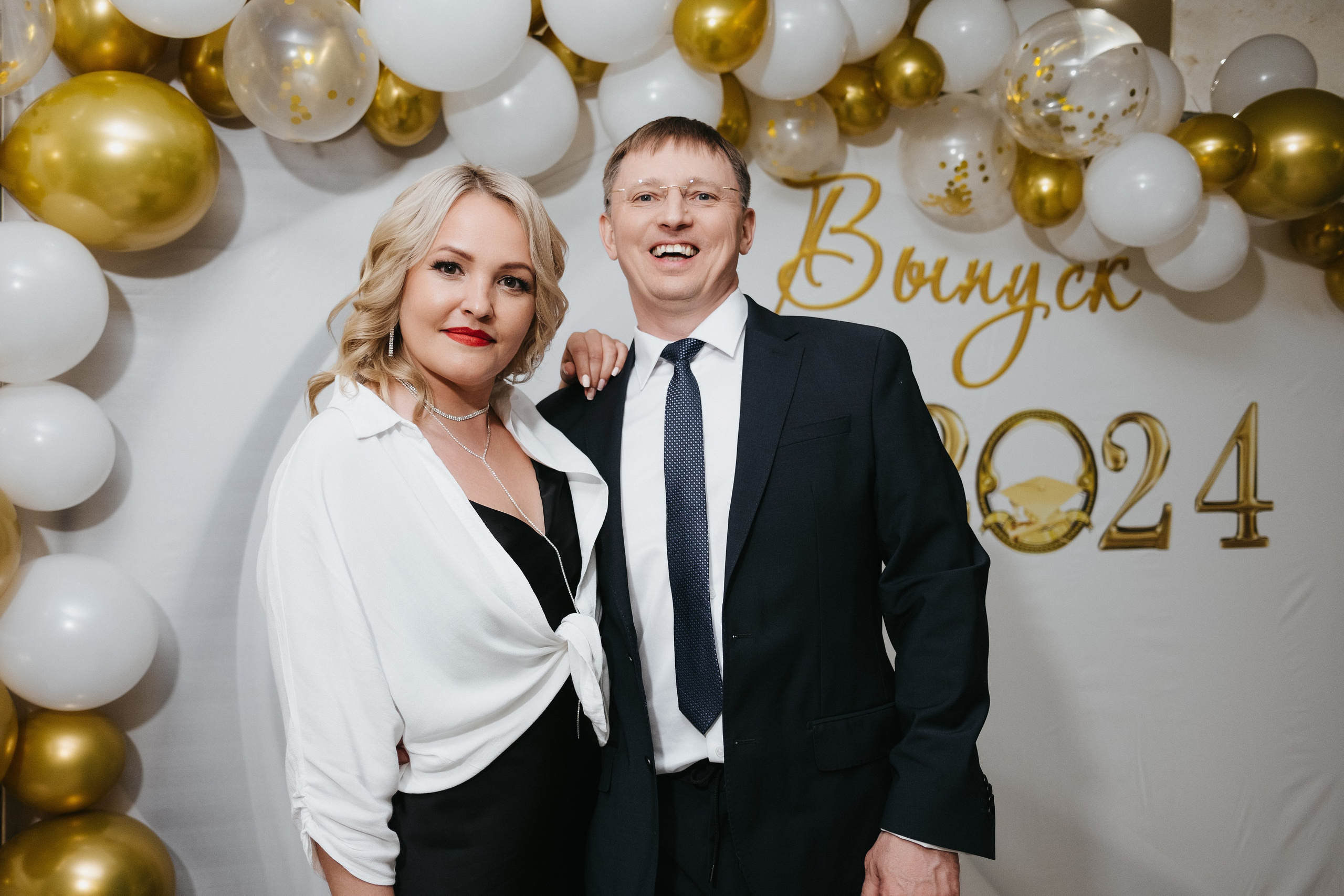 Выпускной 11 класс школы № 30. Свадебный и репортажной фотограф Денис Ожигин в Краснодаре и Краснодарском крае