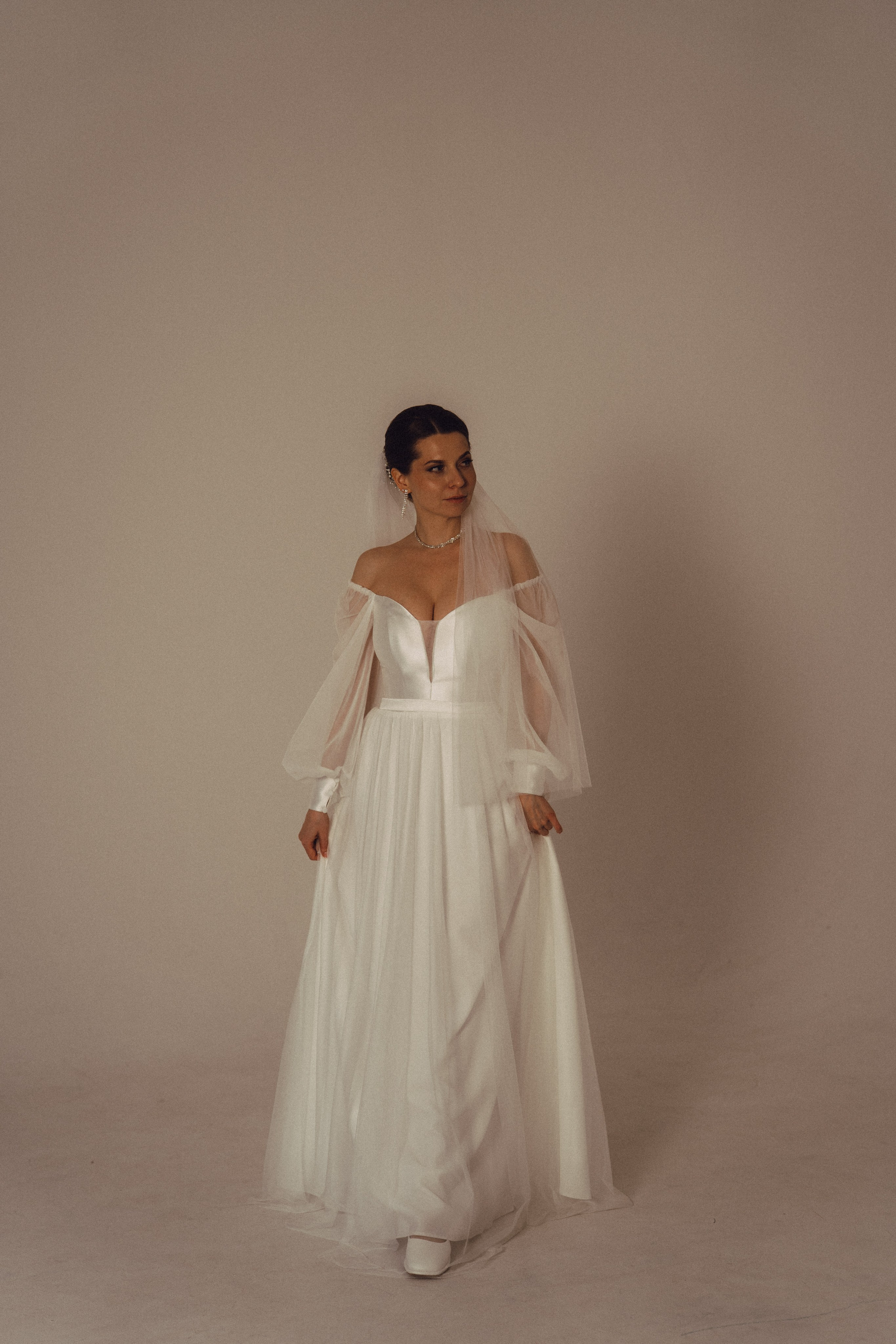 СВАДЕБНАЯ СЬЕМКА ВО ВТОРОМ ДВОРЦЕ (ДЕКАБРЬ) ТАКЖЕ СЬЕМКА В СТУДИИ НА ЧЕРНЫШЕВСКОЙ. Профессиональный фотограф, Санкт-Петербург — Виктория Богомолова