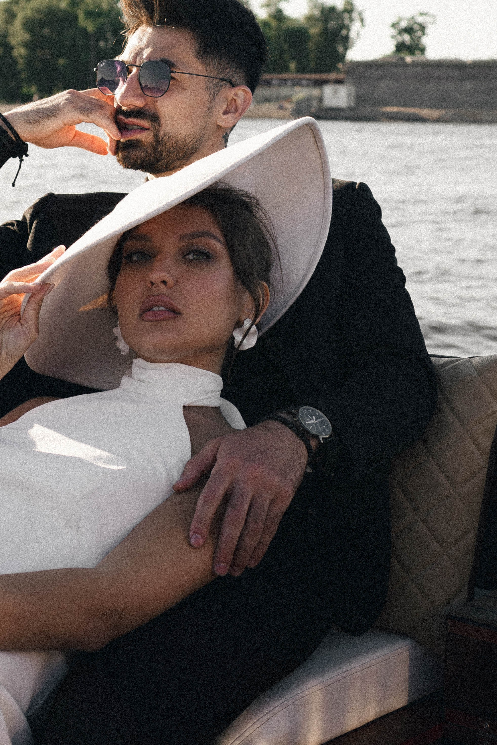 СВАДЕНБНАЯ СЬЕМКА НА КАТЕРЕ ПО КАНАЛАМ САНКТ-ПЕТЕРБУРГА И В АКВАТОРИИ НЕВЫ. Профессиональный фотограф, Санкт-Петербург — Виктория Богомолова