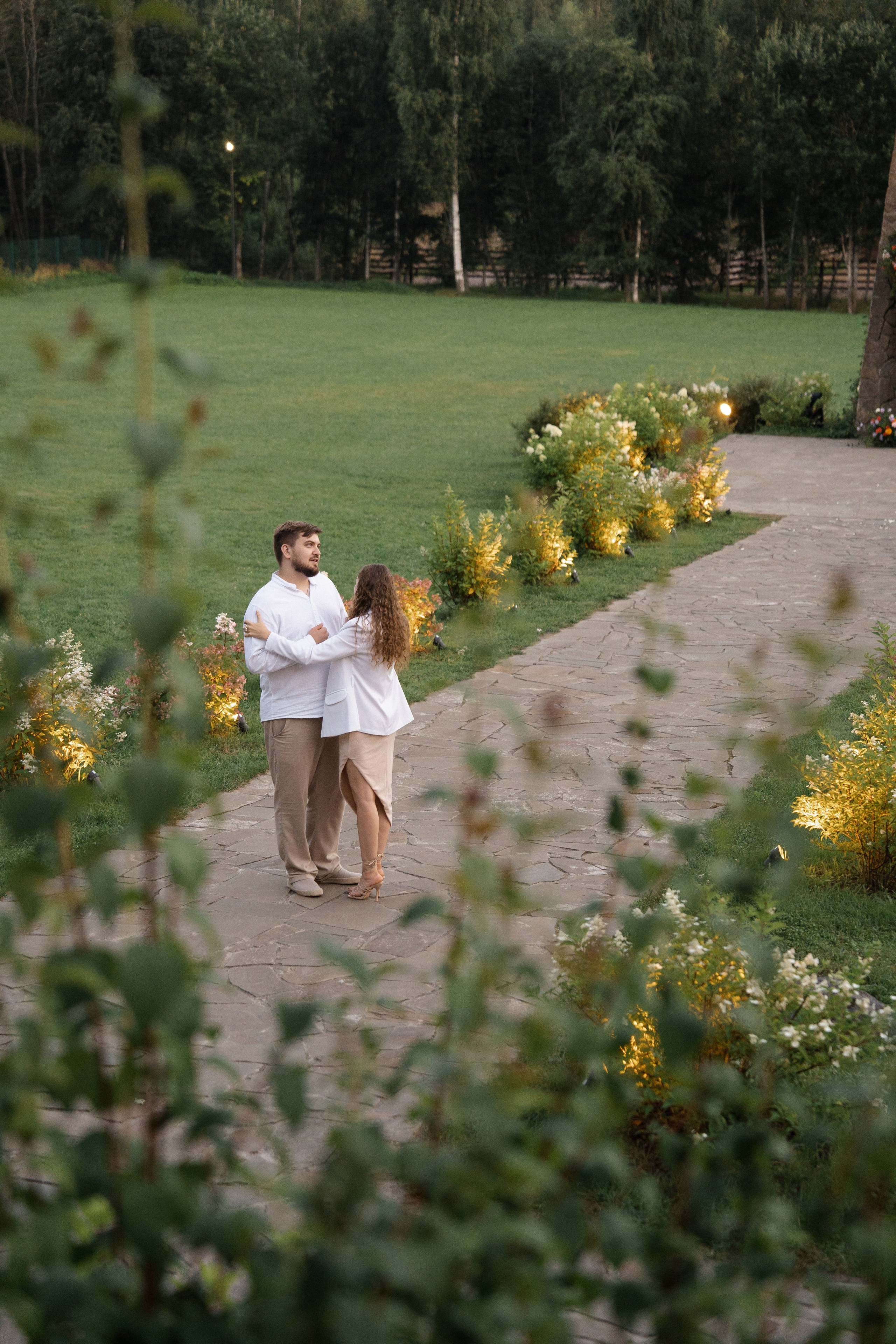 Арина & Иван. Камерная свадьба на природе в стиле в расслабленном стиле. Свадебный фотограф организатор в Санкт-Петербурге Ассоль Опарина