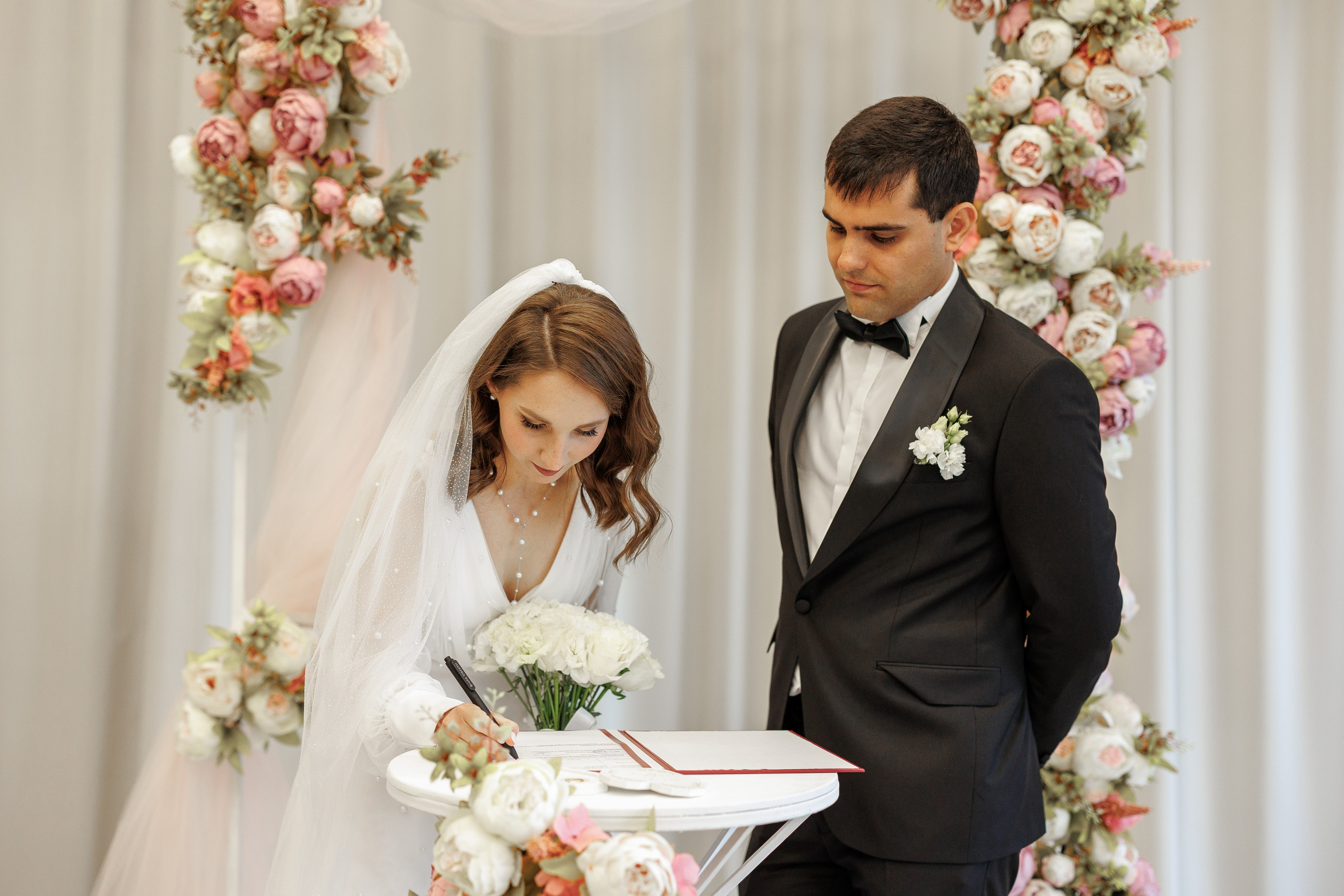 Александр & Анна. Фотограф Казань — профессиональные услуги фотосессий в студии и на локации