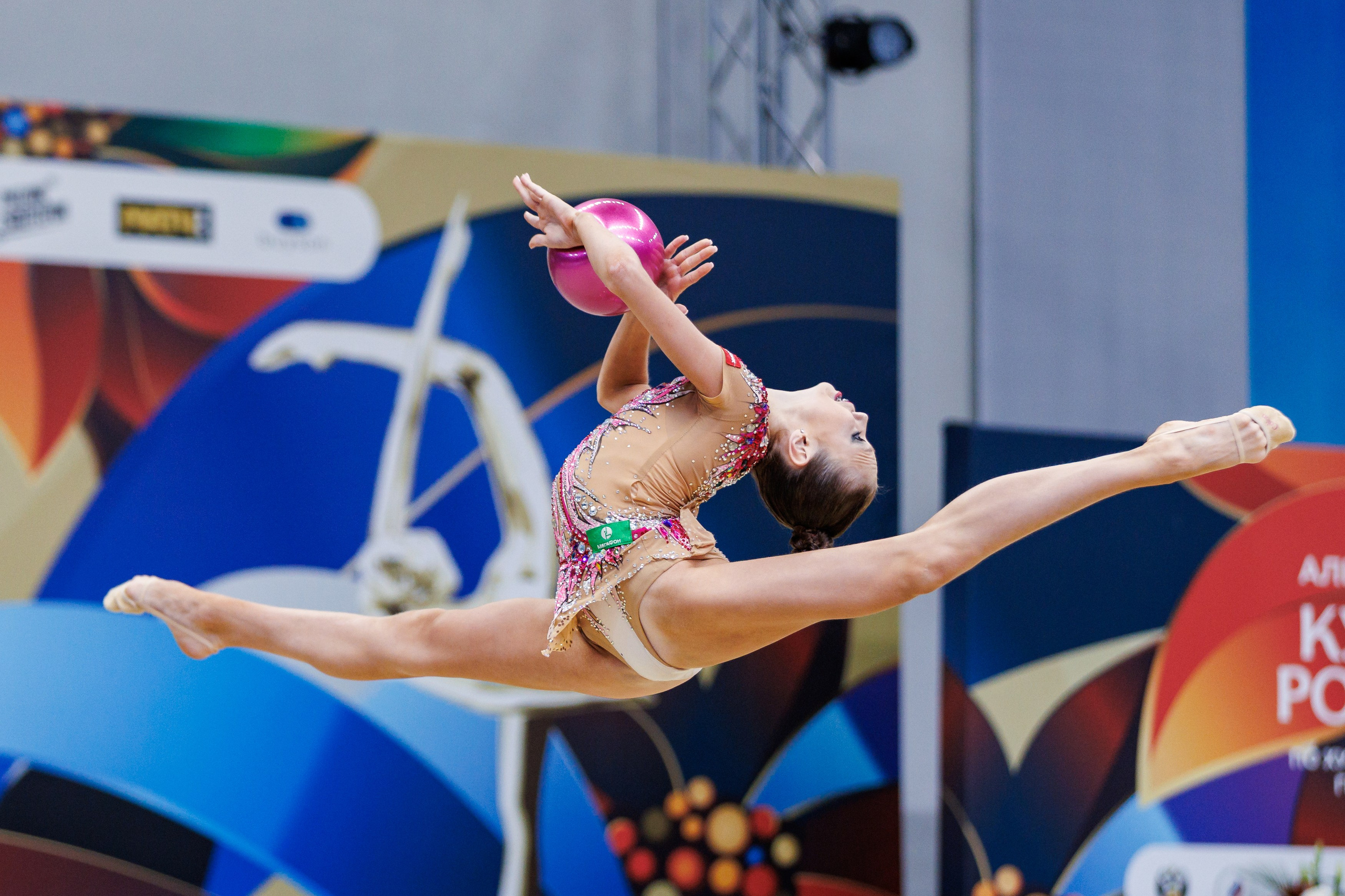 Юрий Ломакин- спортивный фотограф из Екатеринбурга. Спортивный кадр- сообщество спортивных фотографов РФ