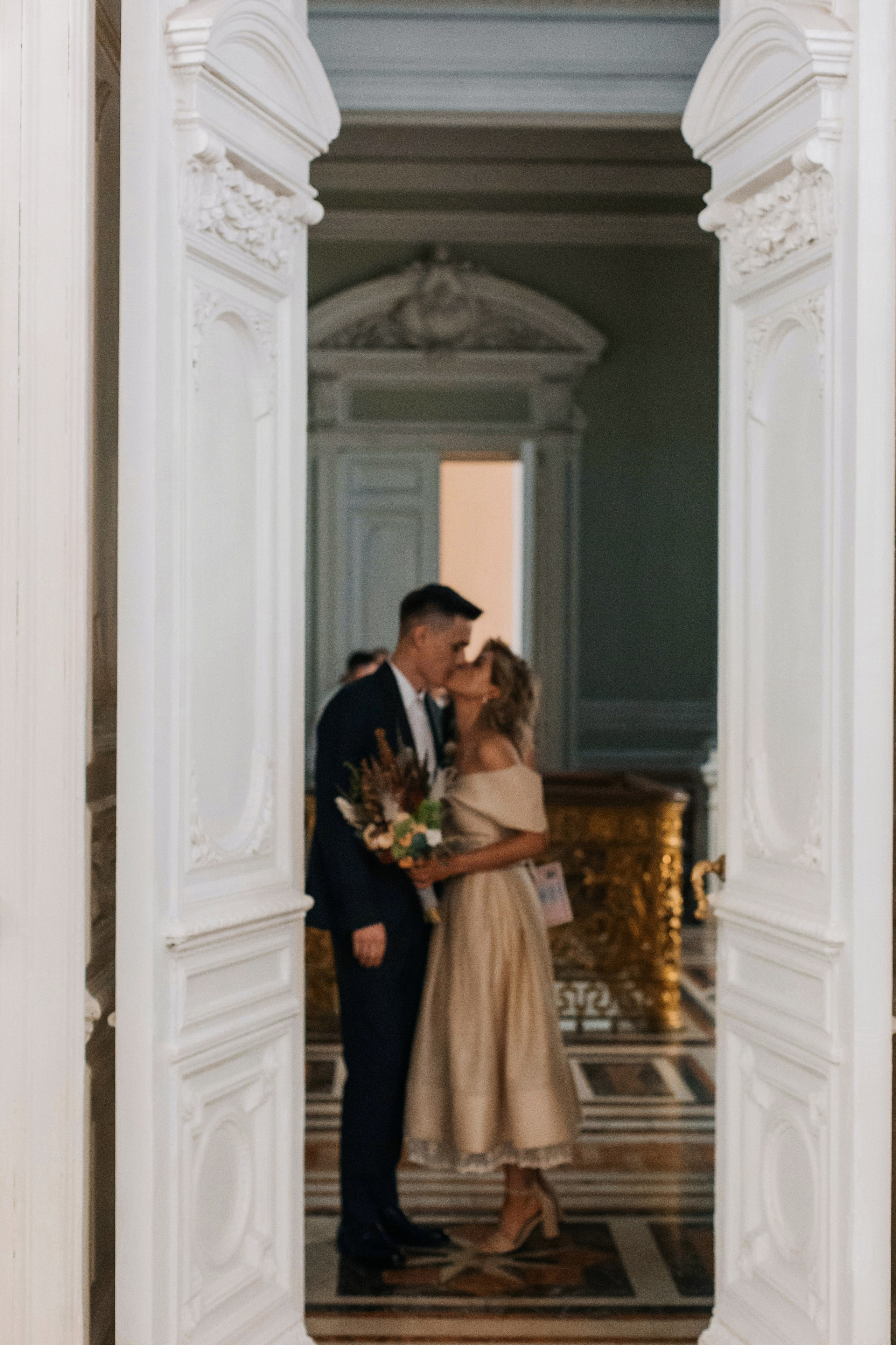 Свадьба для двоих с прогулкой в Выборге. Свадебный фотограф в Санкт-Петербурге Вика Стукачева