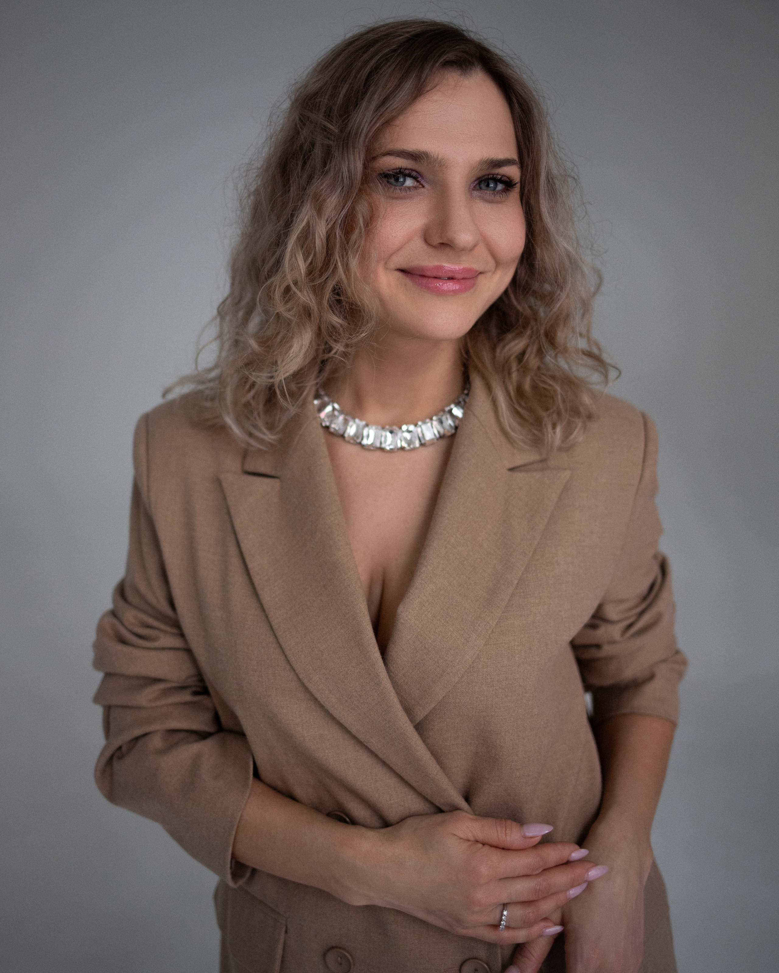 Студия красоты. Фотограф в Москве и Сургуте Алла Лесовая. Снимаю каталог для брендов и индивидуальные портреты для людей