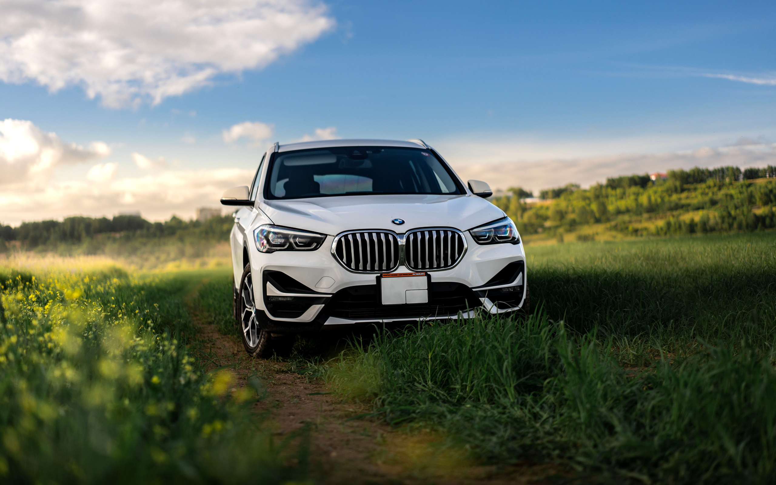 BMW X1. Автомобильный фотограф 3VIPHOTO #Томск