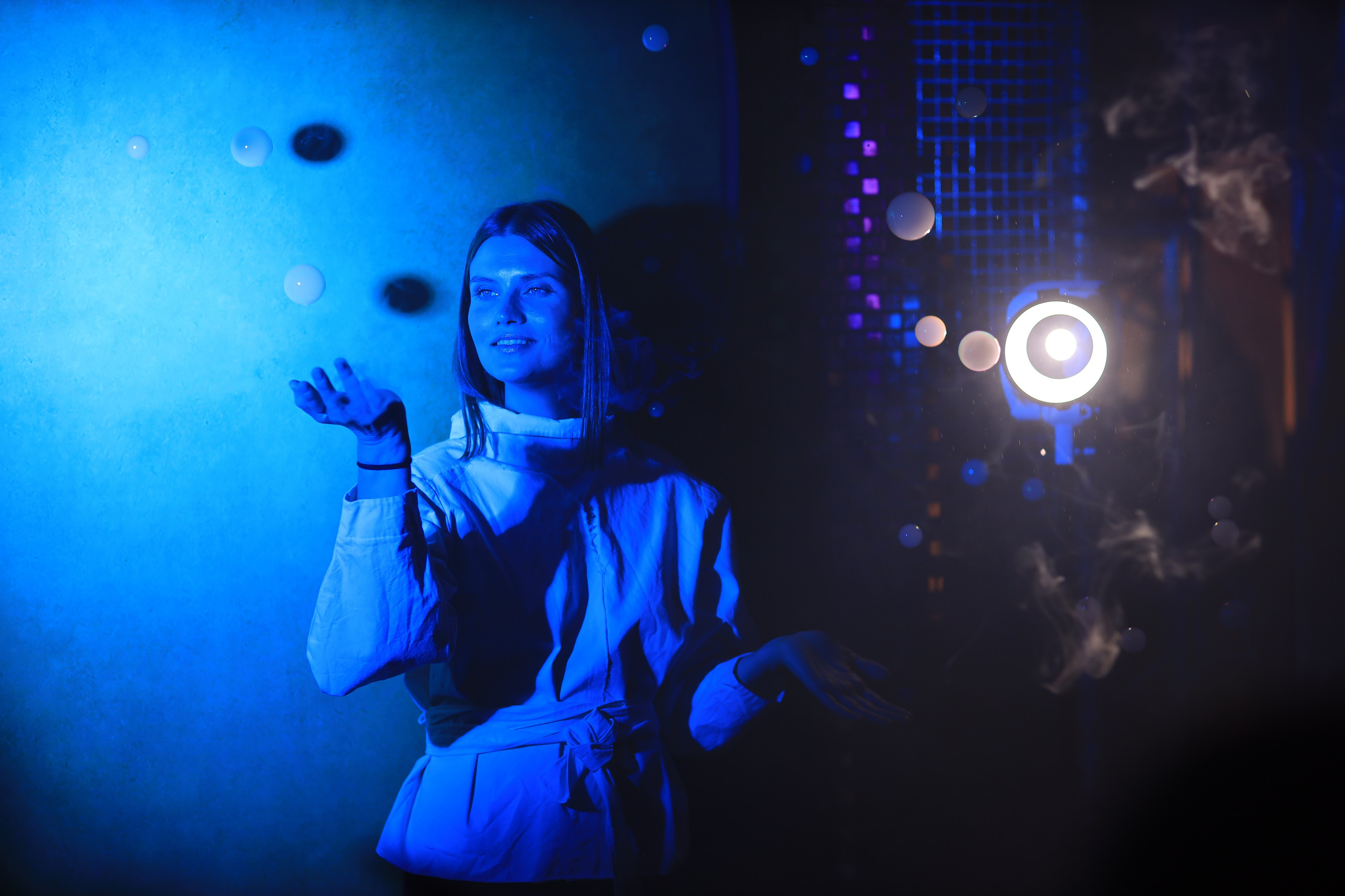 Неон и дым. Съемка в студии под ваш запрос, студийные съемки, фотографии архитектурных объектов — Александр Евстигнеев — фотограф Москва