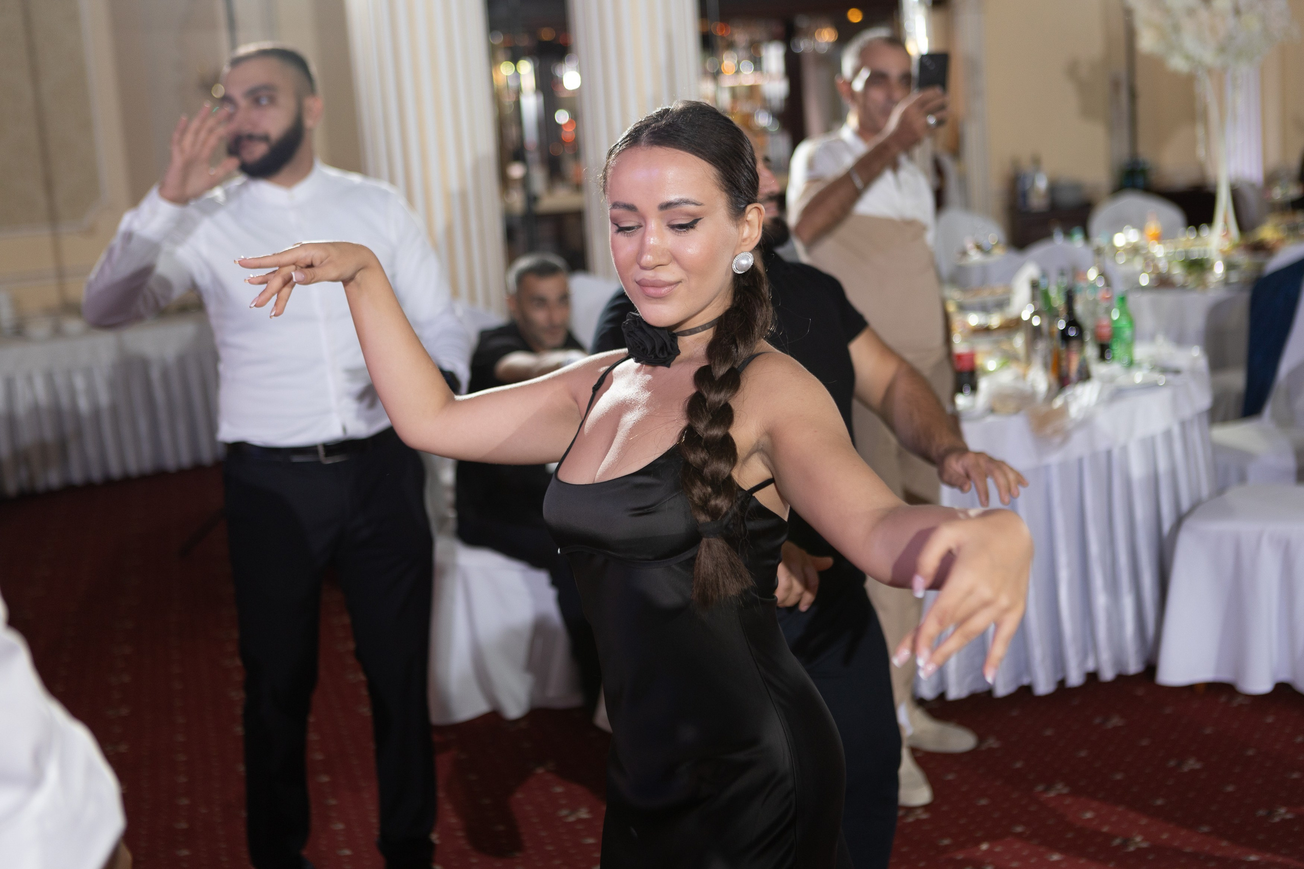 Свадебный фотограф Уфа — Руслан ГабдлисламовЖивые эмоции, красивые кадры, воспоминания на всю жизнь.Работаю по всей Республике Башкортоста. Свадебный фотограф Уфа Руслан Габдлисламов