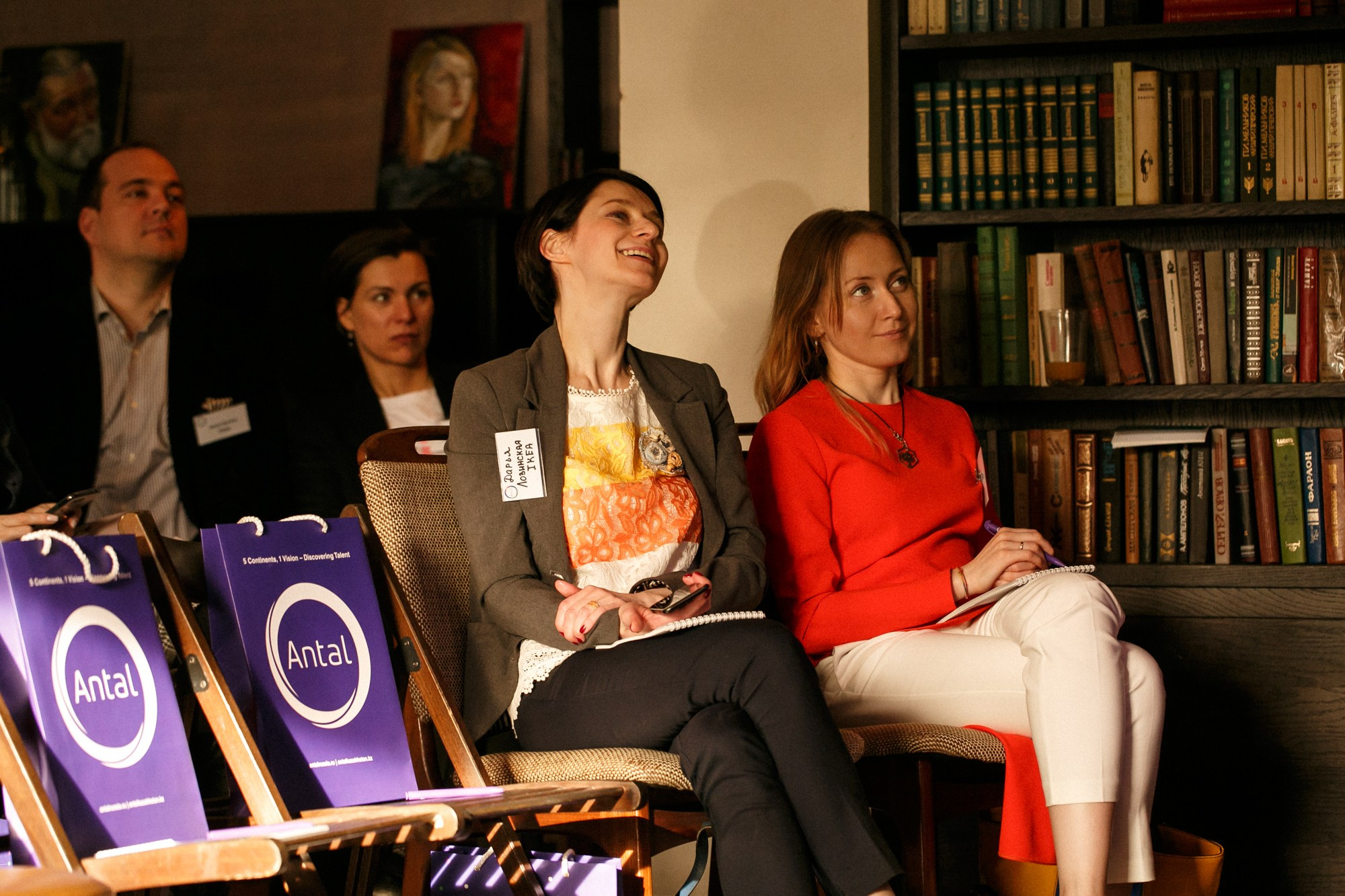 «КНИГИ И КОФЕ». Рабочая сторона — бизнес портрет и репортаж в Санкт-Петербурге