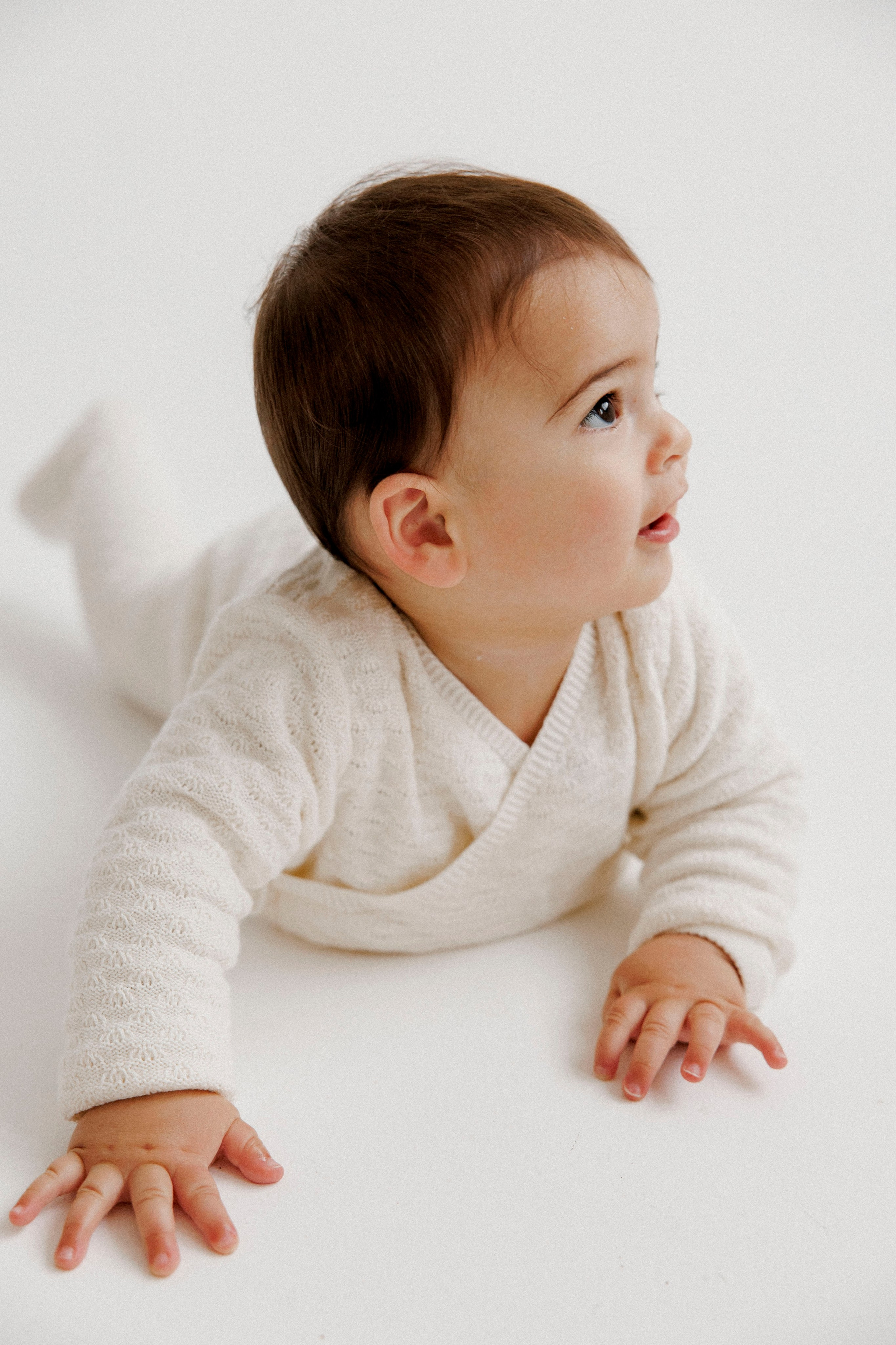 Family photoshoot in White Studio. Wedding and family photographer