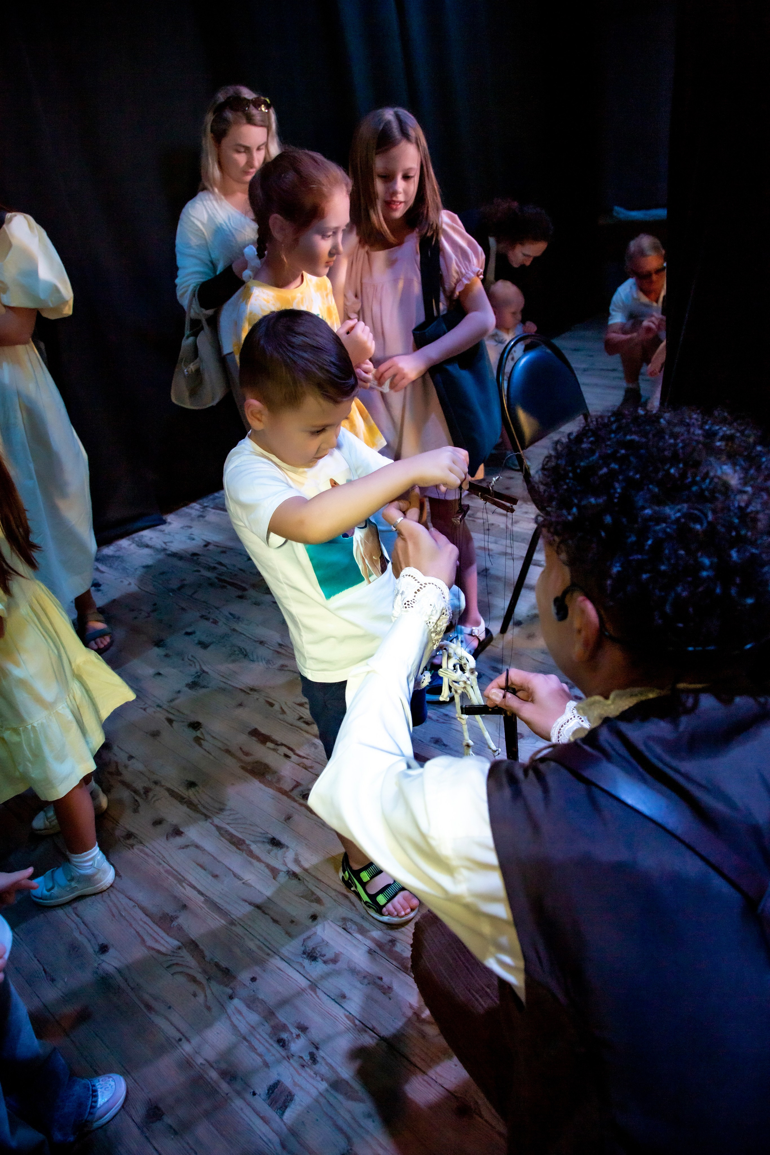 Маленькая ведьма спектакль театра Саквояж. Фотограф в Сочи Юрий Шептаев