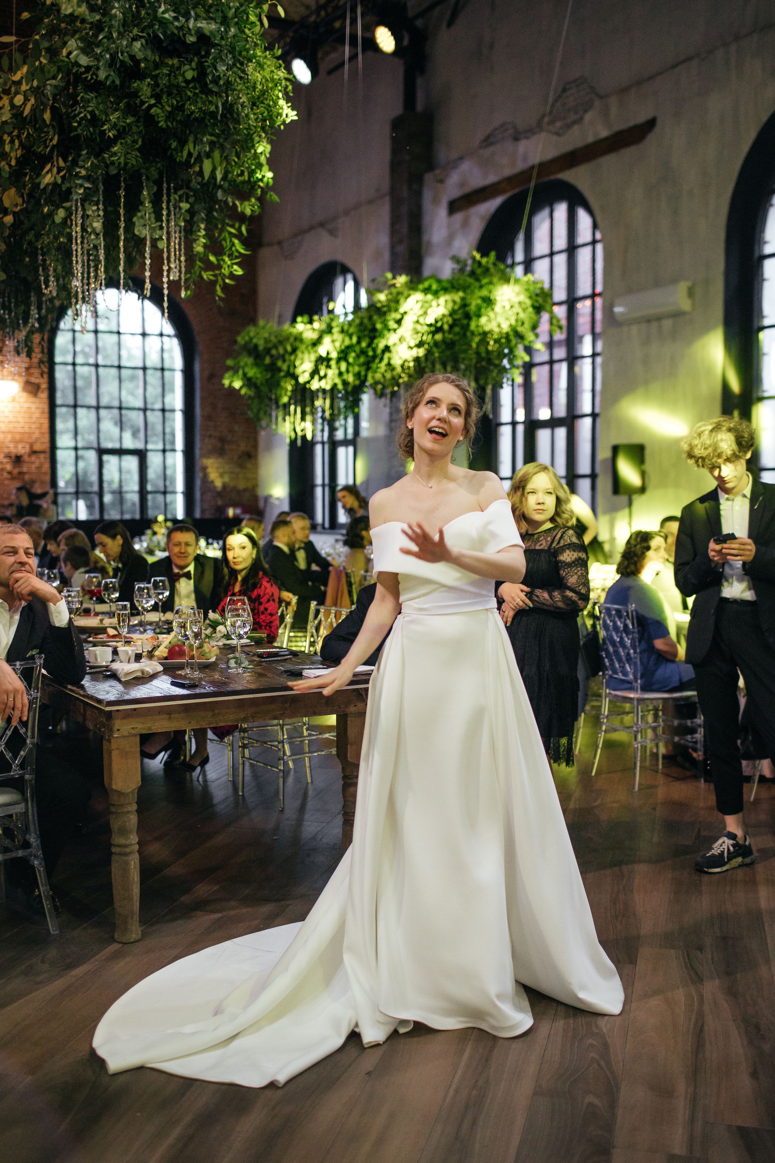 «LOFT HALL». Свадебный и семейный фотограф