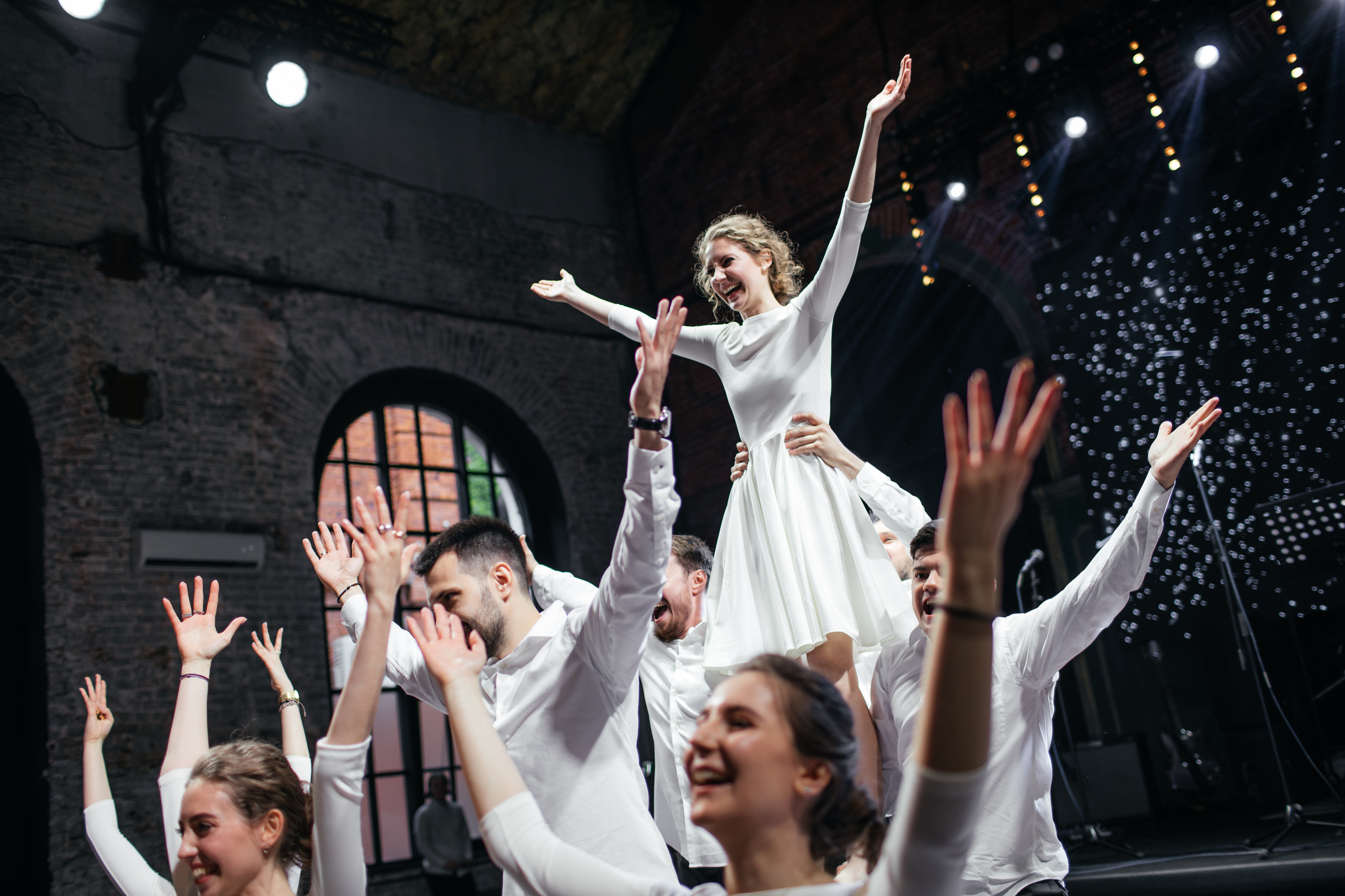 «LOFT HALL». Свадебный и семейный фотограф