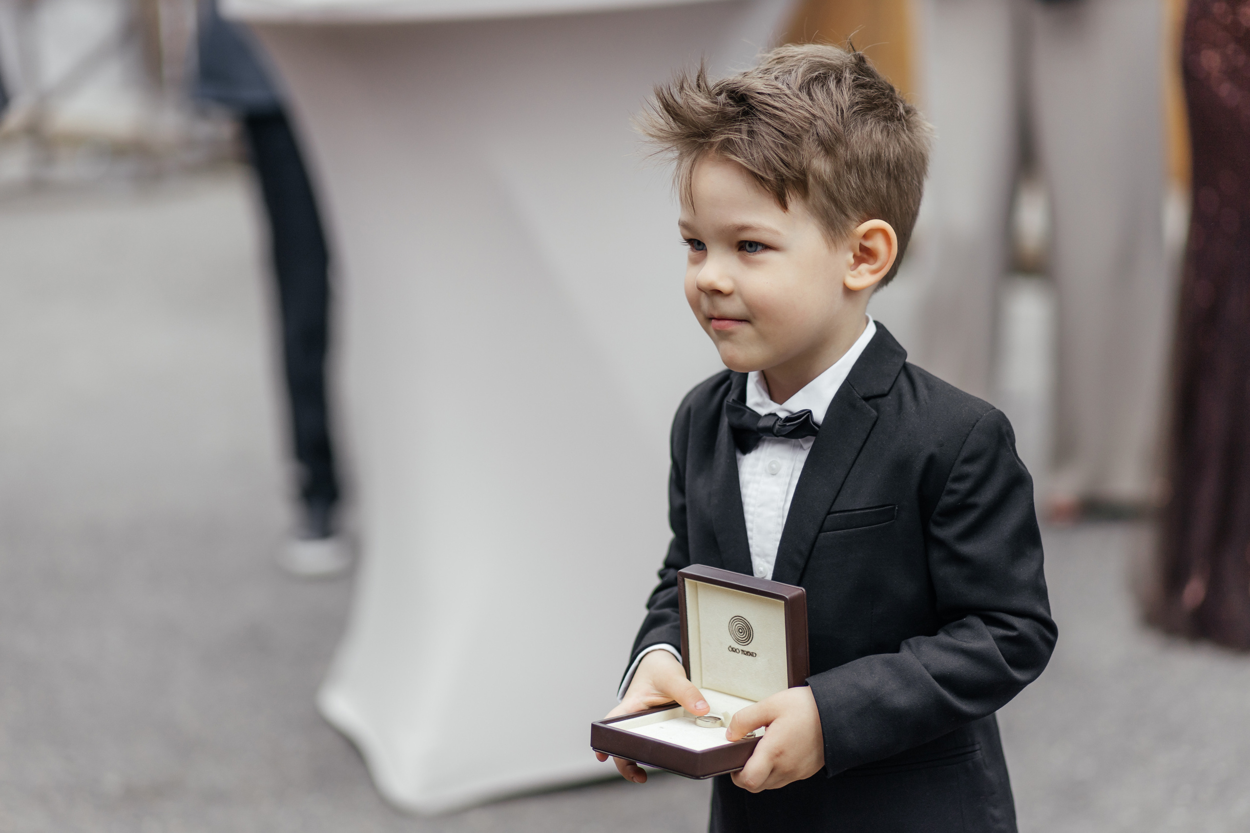 «LOFT HALL». Свадебный и семейный фотограф