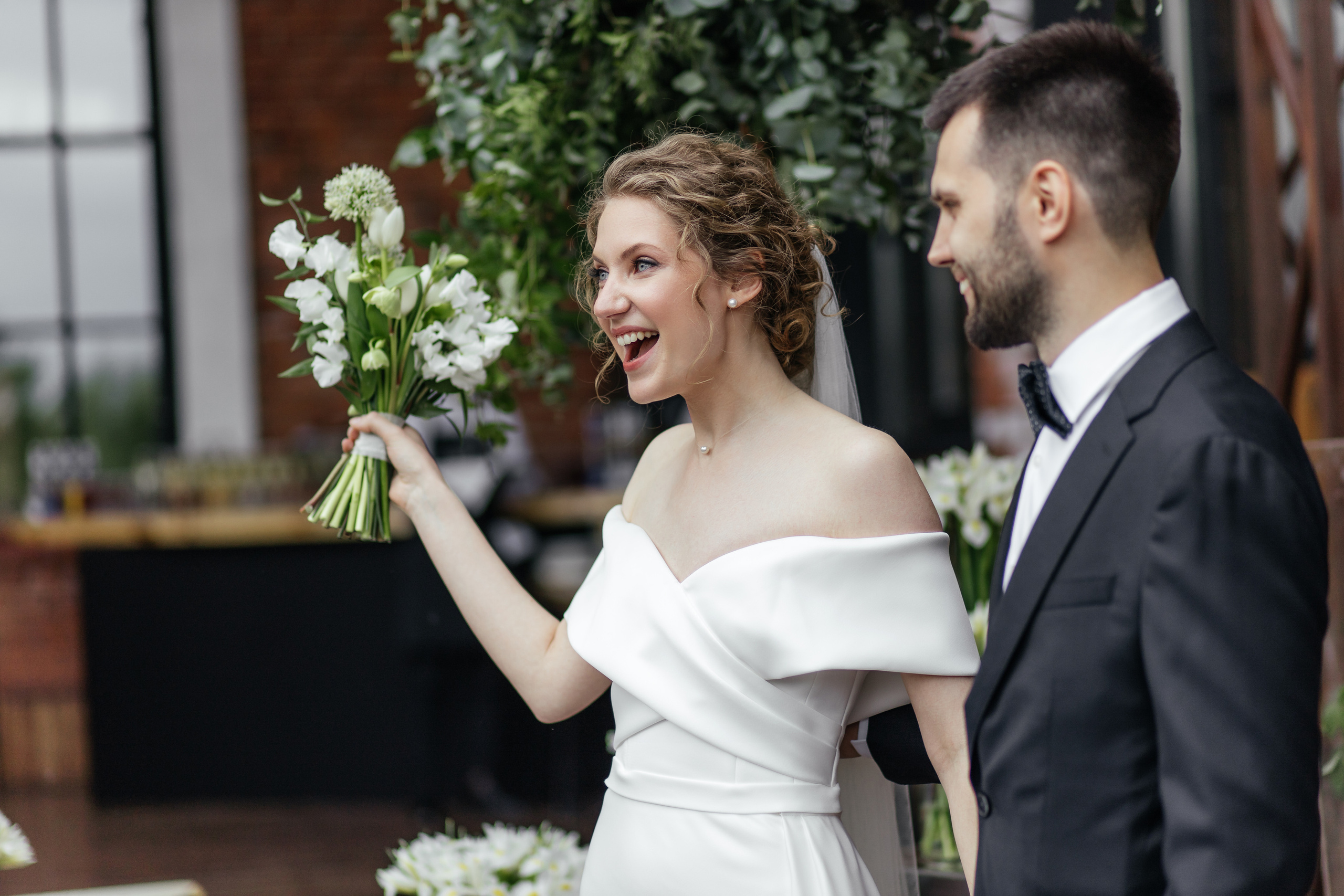 «LOFT HALL». Свадебный и семейный фотограф