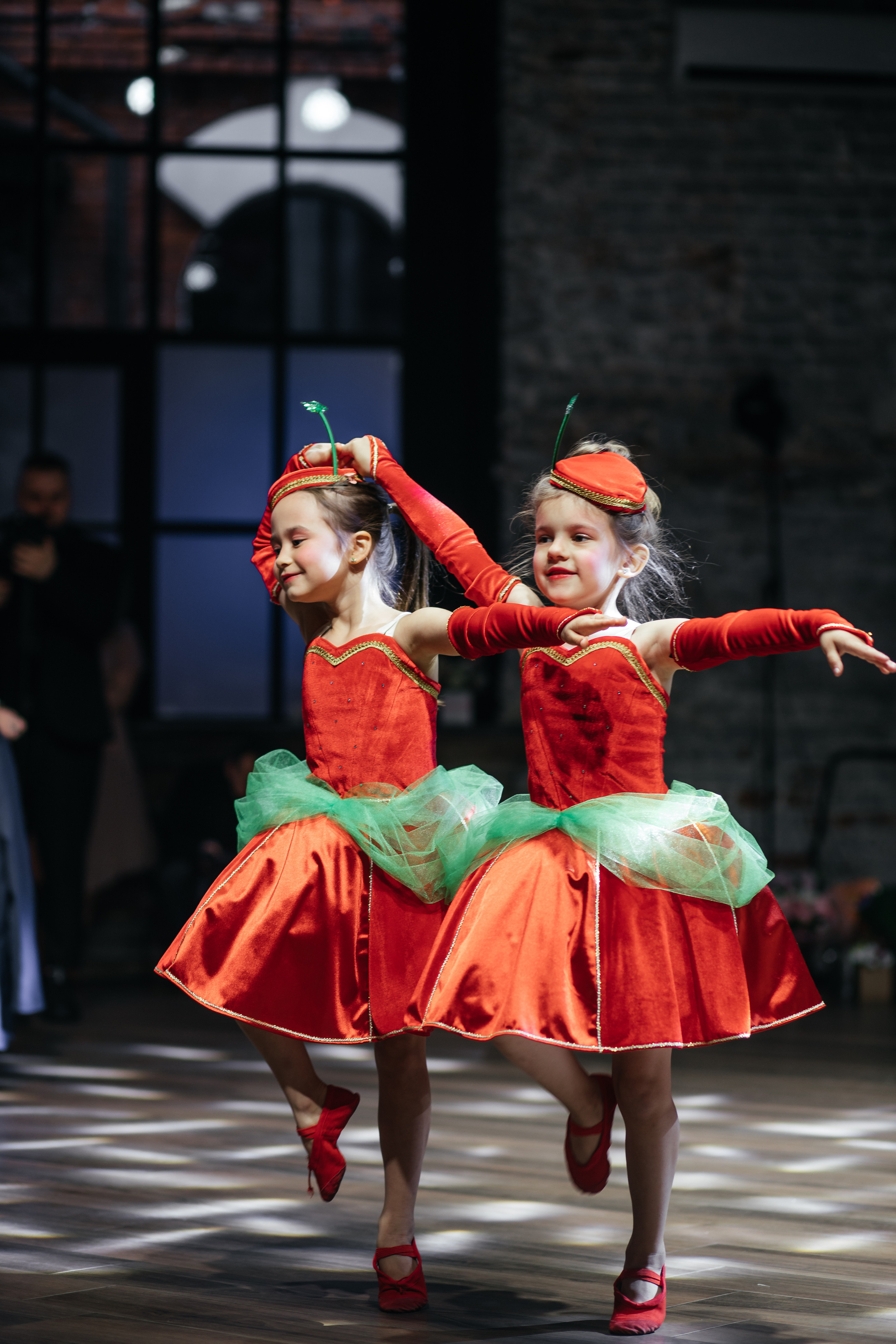 «LOFT HALL». Свадебный и семейный фотограф