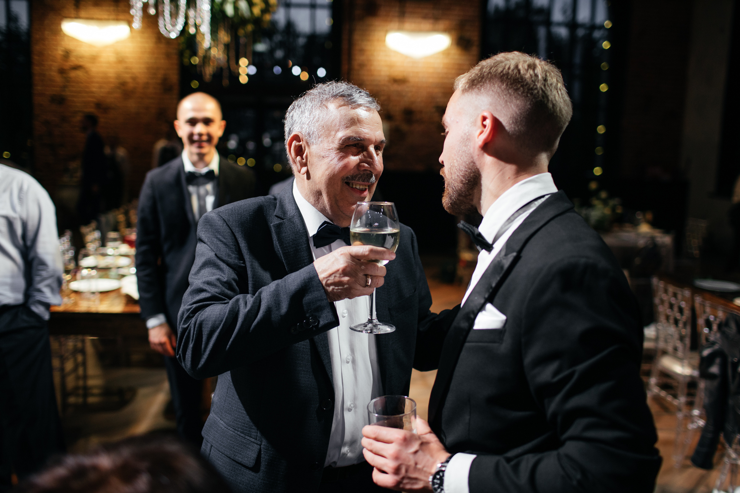 «LOFT HALL». Свадебный и семейный фотограф