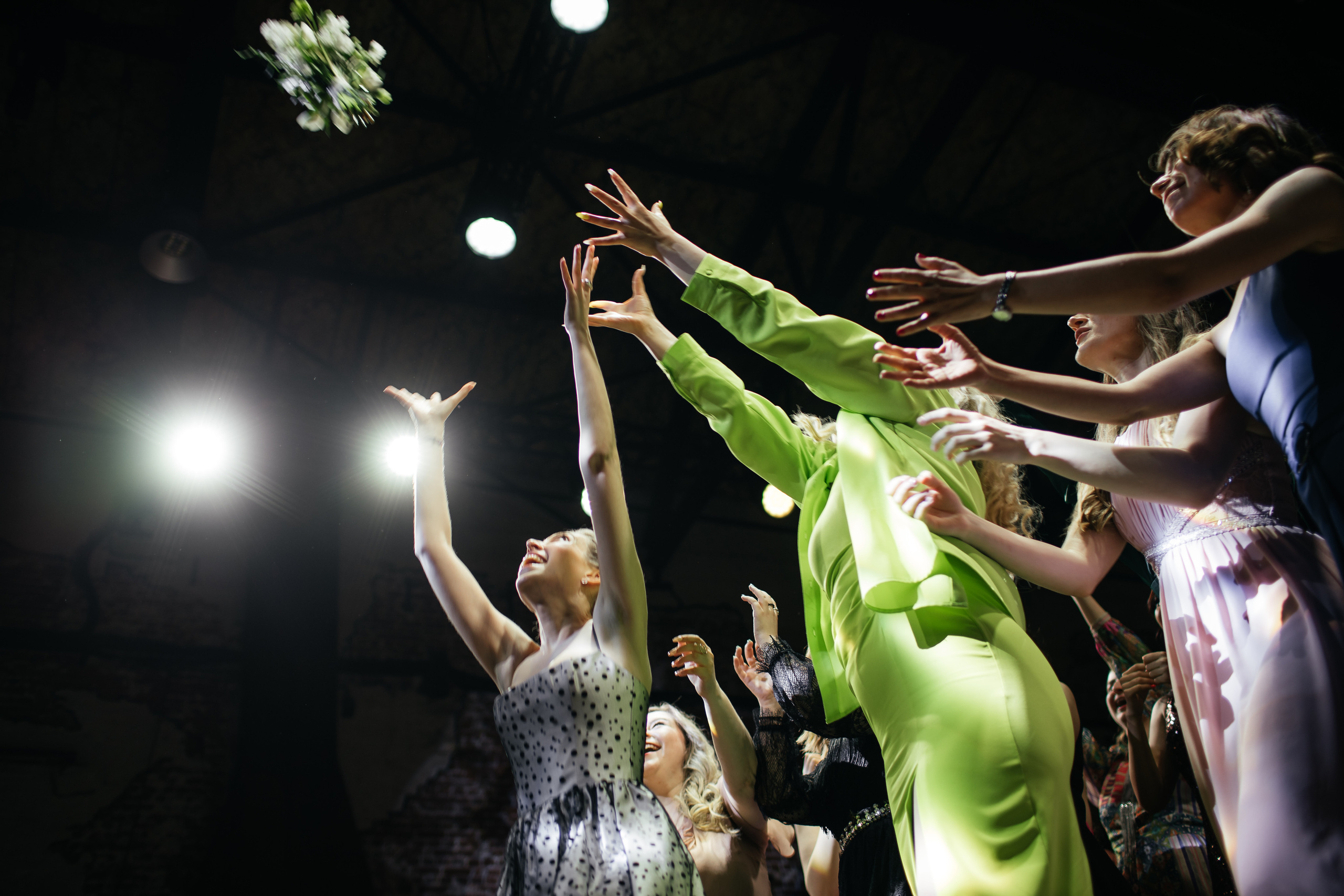 «LOFT HALL». Свадебный и семейный фотограф