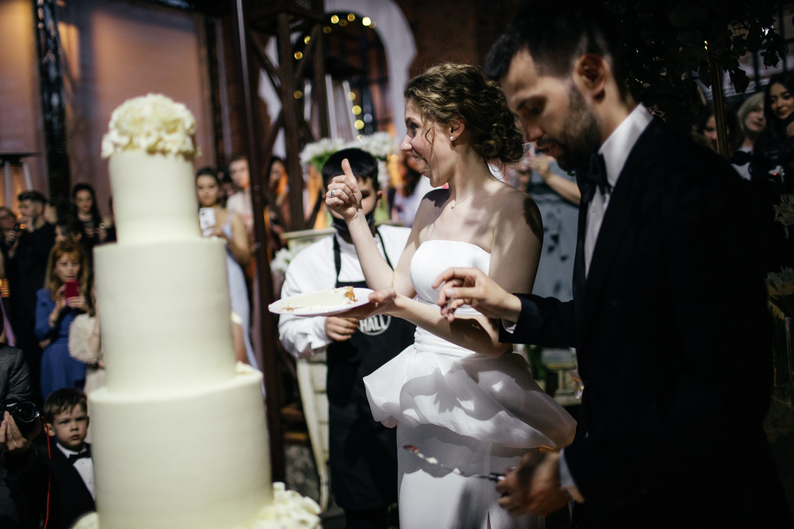 «LOFT HALL». Свадебный и семейный фотограф