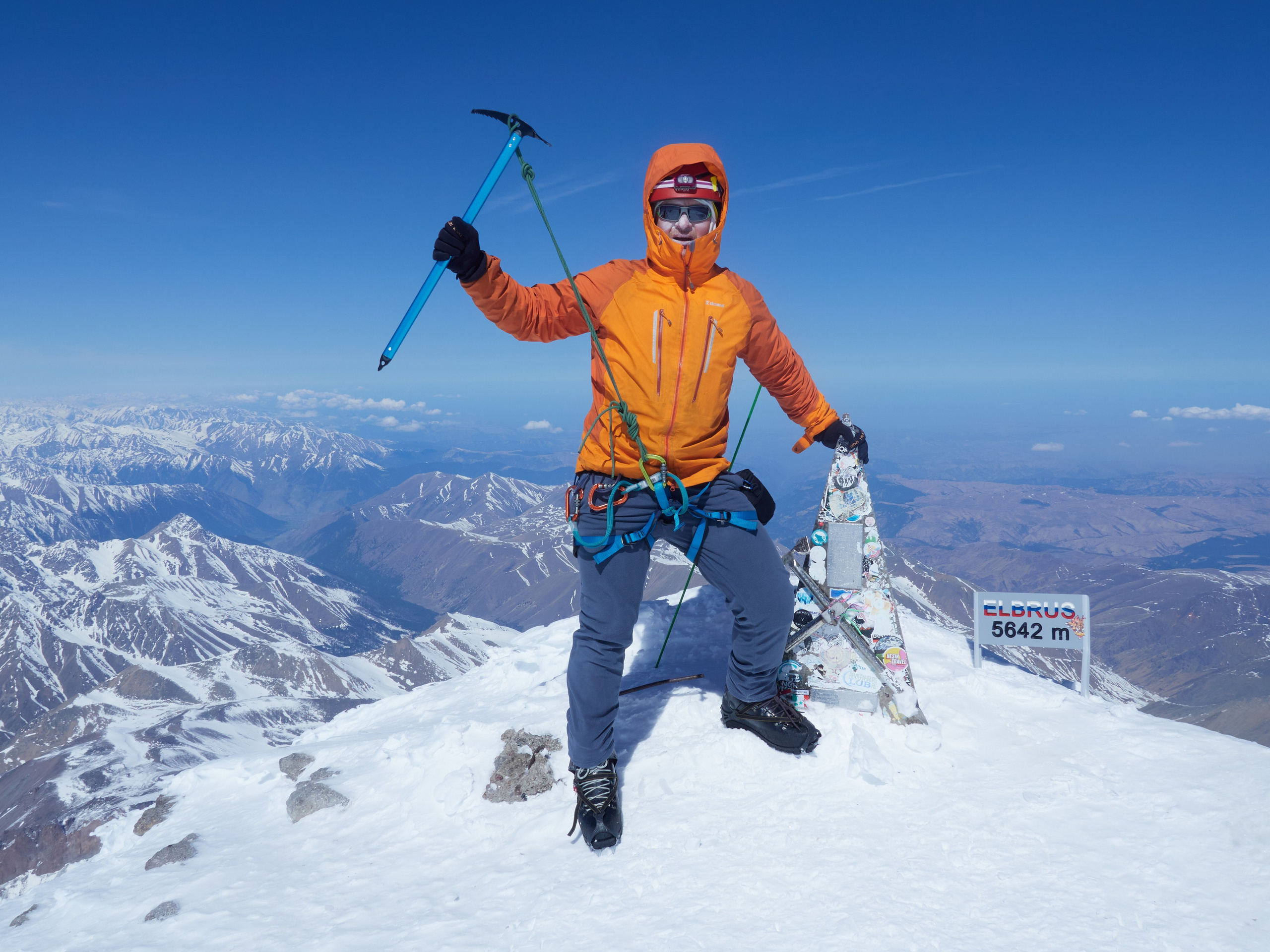 Фотограф на Эльбрусе. Горный, высотный Фотограф на Эльбрусе Георгий