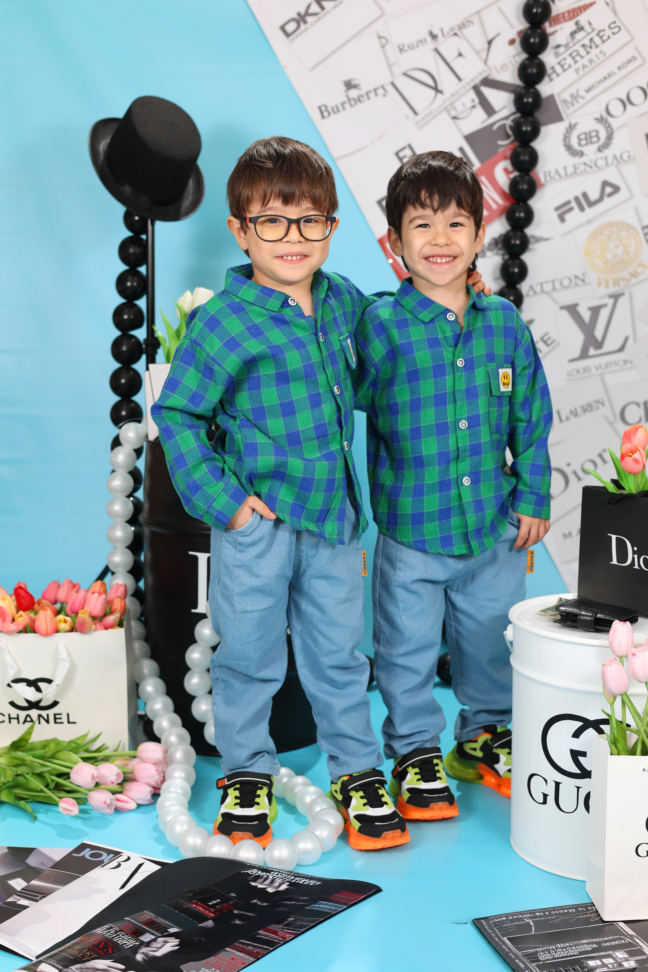 На стиле ФЭШН. Выпускные альбомы в Иваново в детский сад и школу. Александр и Светлана Янкины