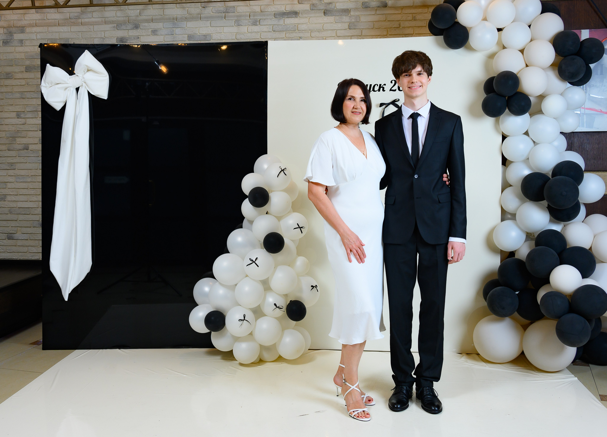 Выпускной 2025 11 кл. Семейный и детский фотограф в Новороссийске Лебедева Елена