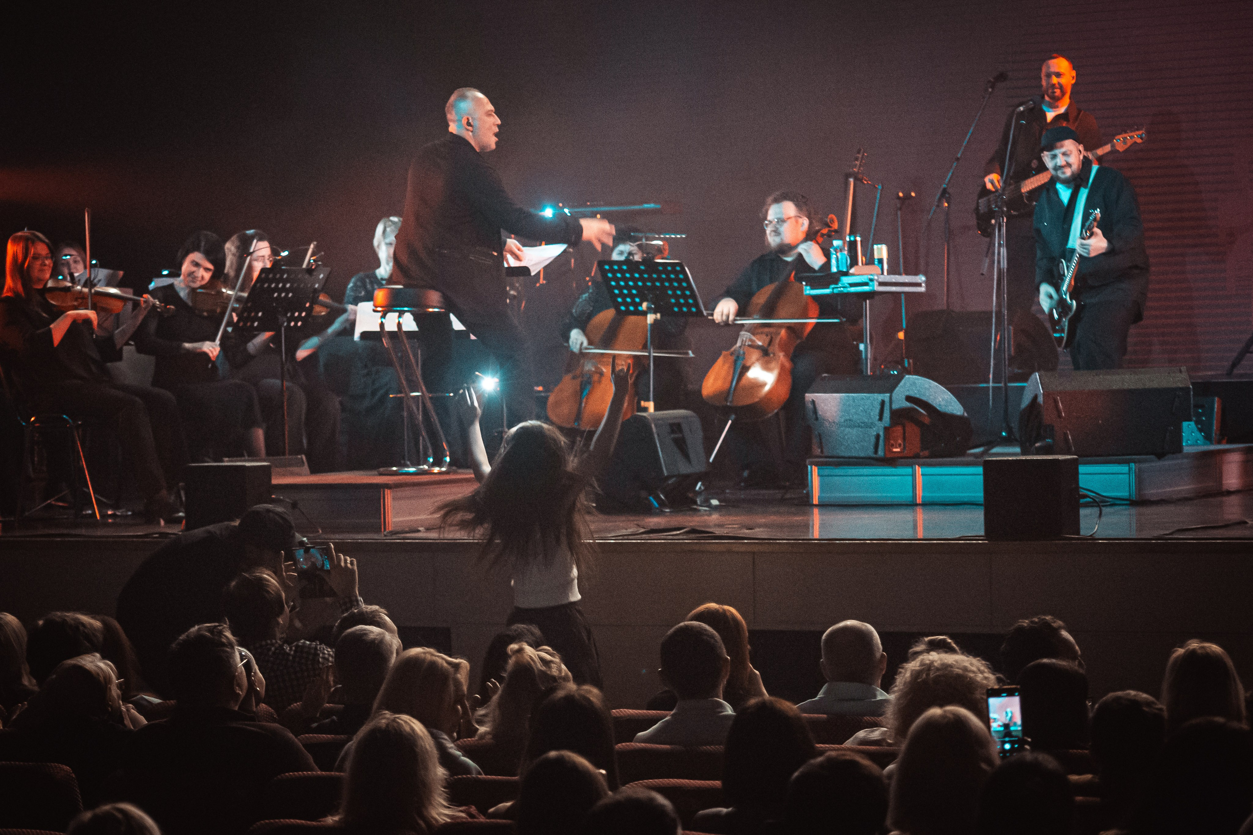 Сергей Бобунец с оркестром, Гранд холл Сибирь, 18.03.2026. Фотограф Регина Крикунова г. Красноярск