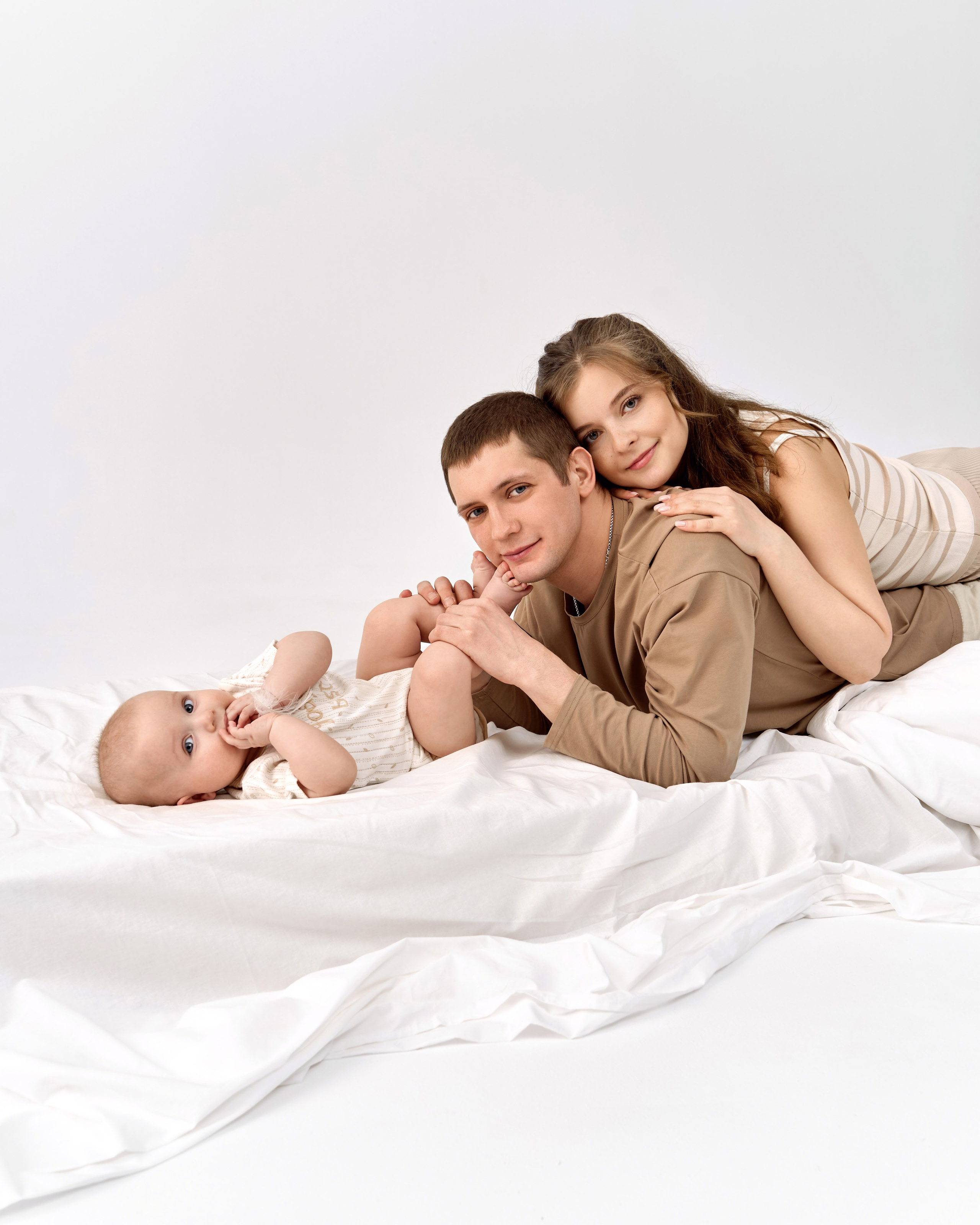 Семейная фотосьемка в стиле минимализм