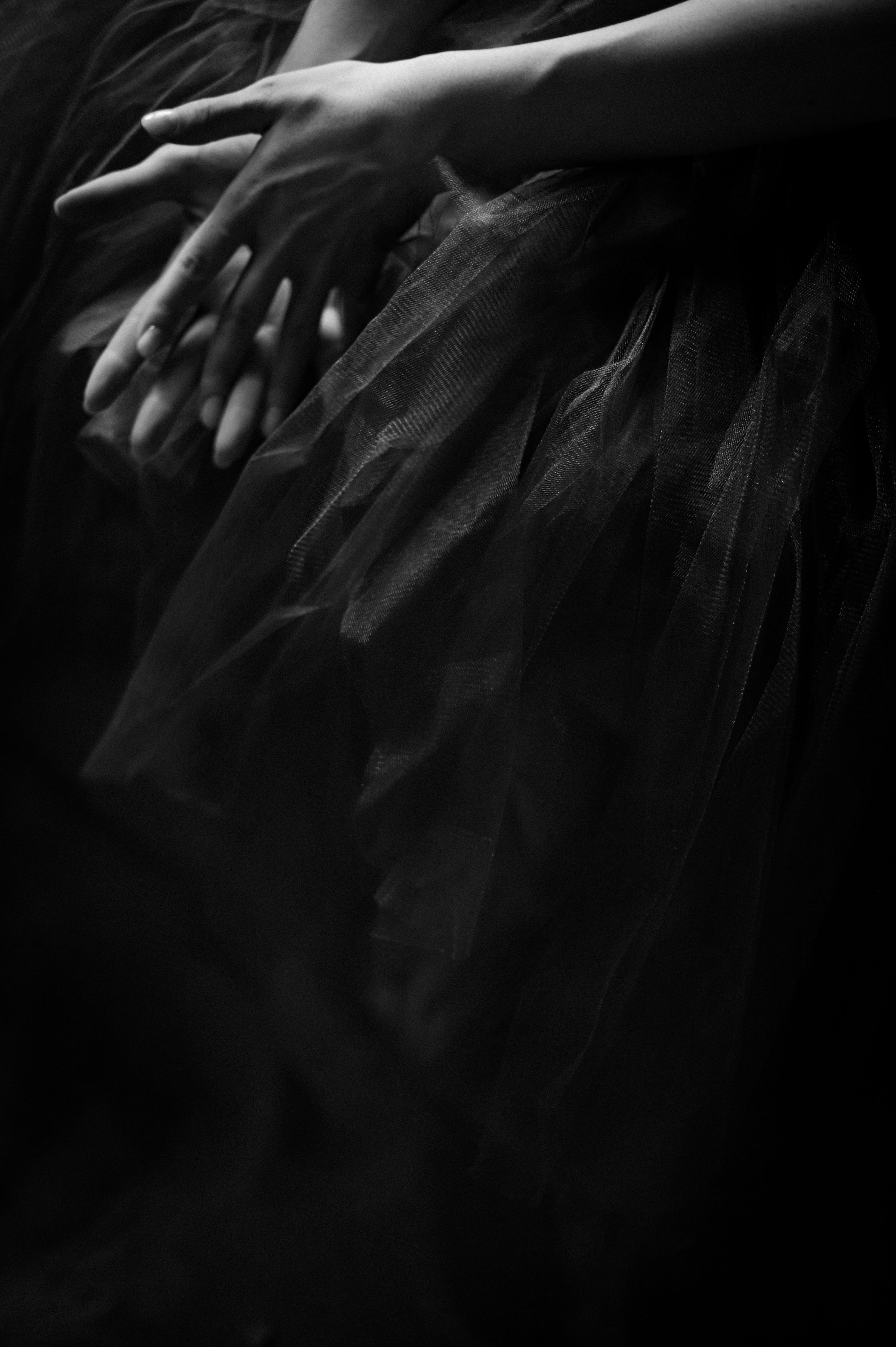 Танец рук Лизы. Портретный и эротический фотограф Ирина Подборская (18+)