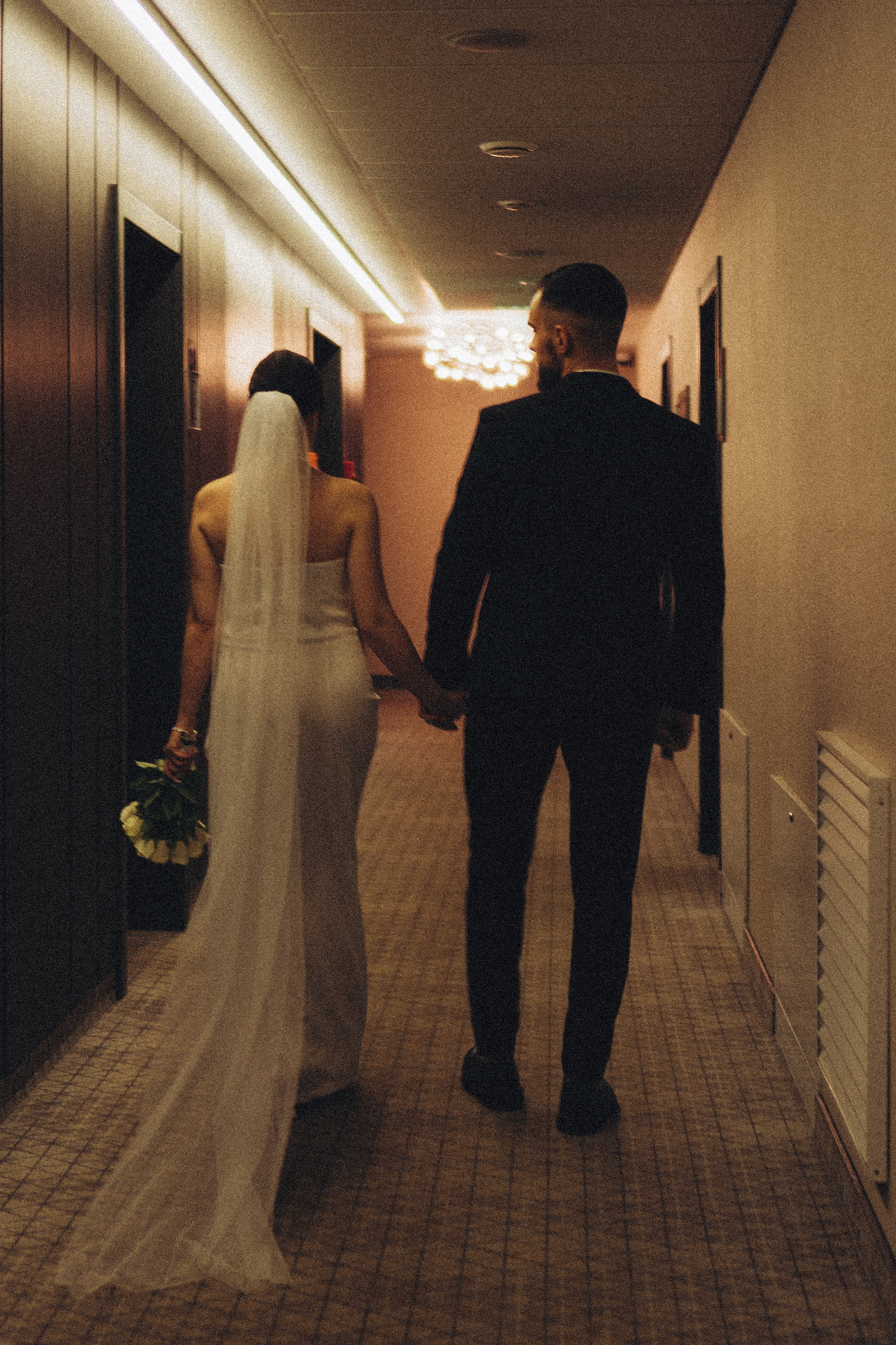 СВАДЕБНАЯ СЬЕМКА СБОРОВ ЖЕНИХА И НЕВЕСТЫ В ОТЕЛЕ И ТАКЖЕ ФОТОСЕССИИЯ В ОТЕЛЕЕ МЕГАПОЛИС БРЯНСК. Профессиональный фотограф, Санкт-Петербург — Виктория Богомолова