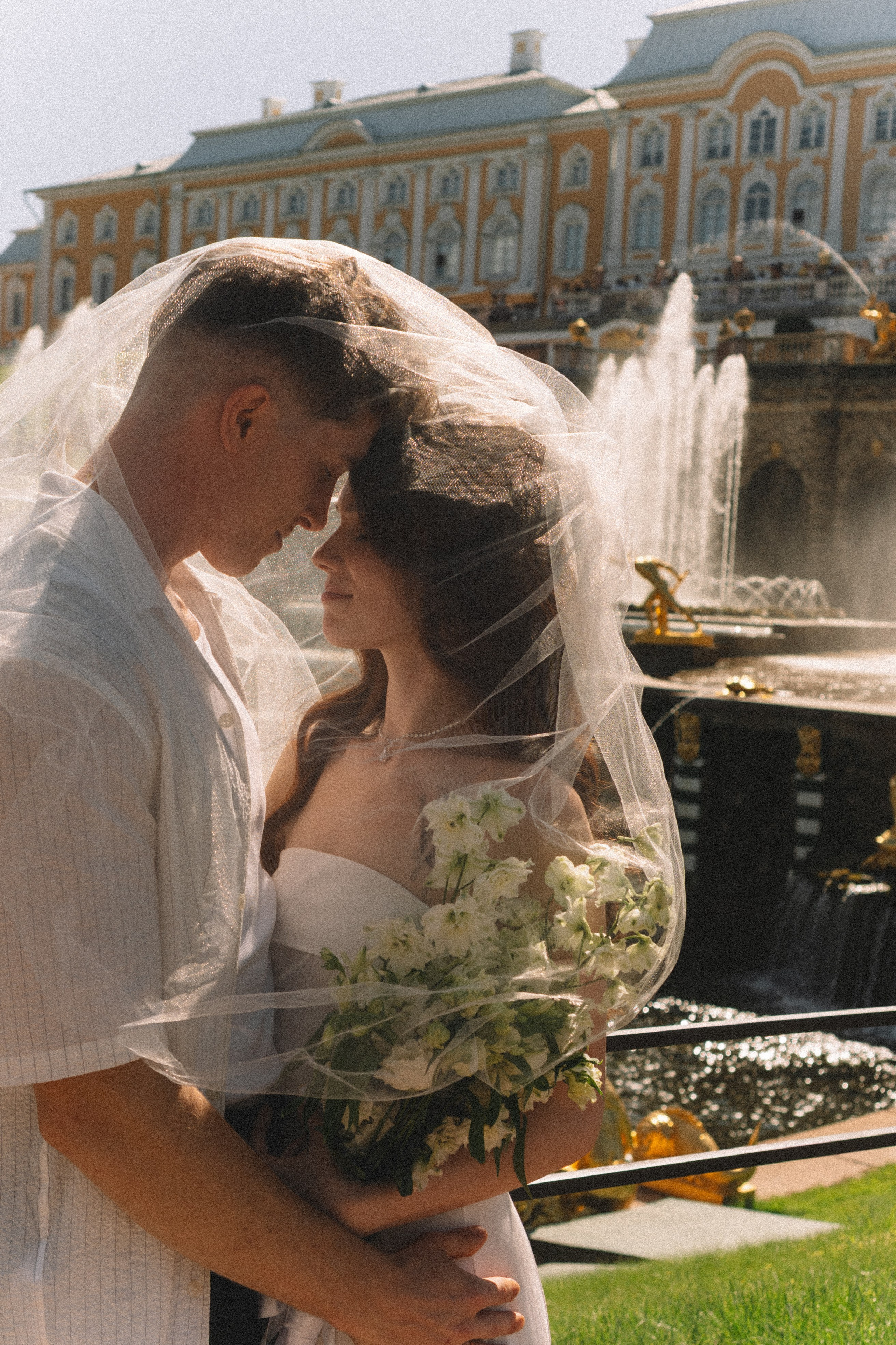 СВАДЕБНАЯ СЬЕМКА В ПЕТЕРГОФЕ И СЬЕМКА РЕПОРТАЖА В ЗАГСЕ ПЕТЕРГОФА. Профессиональный фотограф, Санкт-Петербург — Виктория Богомолова