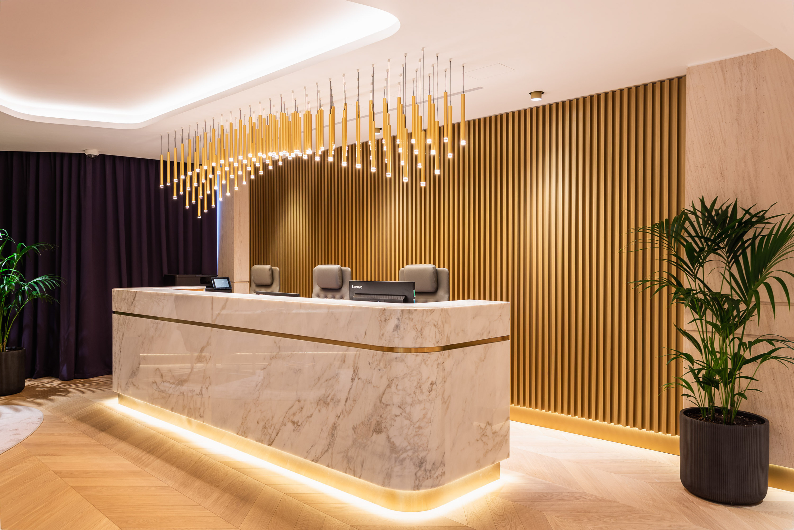 Магазин люстр и светильников испанского бренда. Видеограф Добромыслов