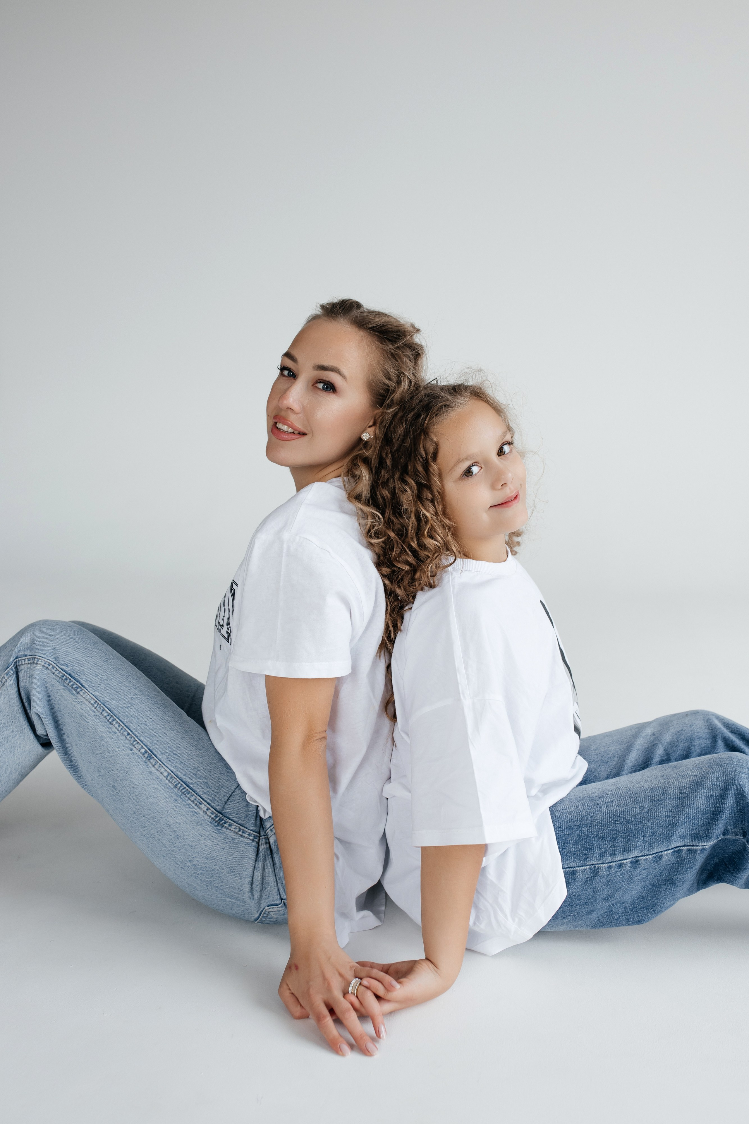 Mother & daughter. ФОТОГРАФ