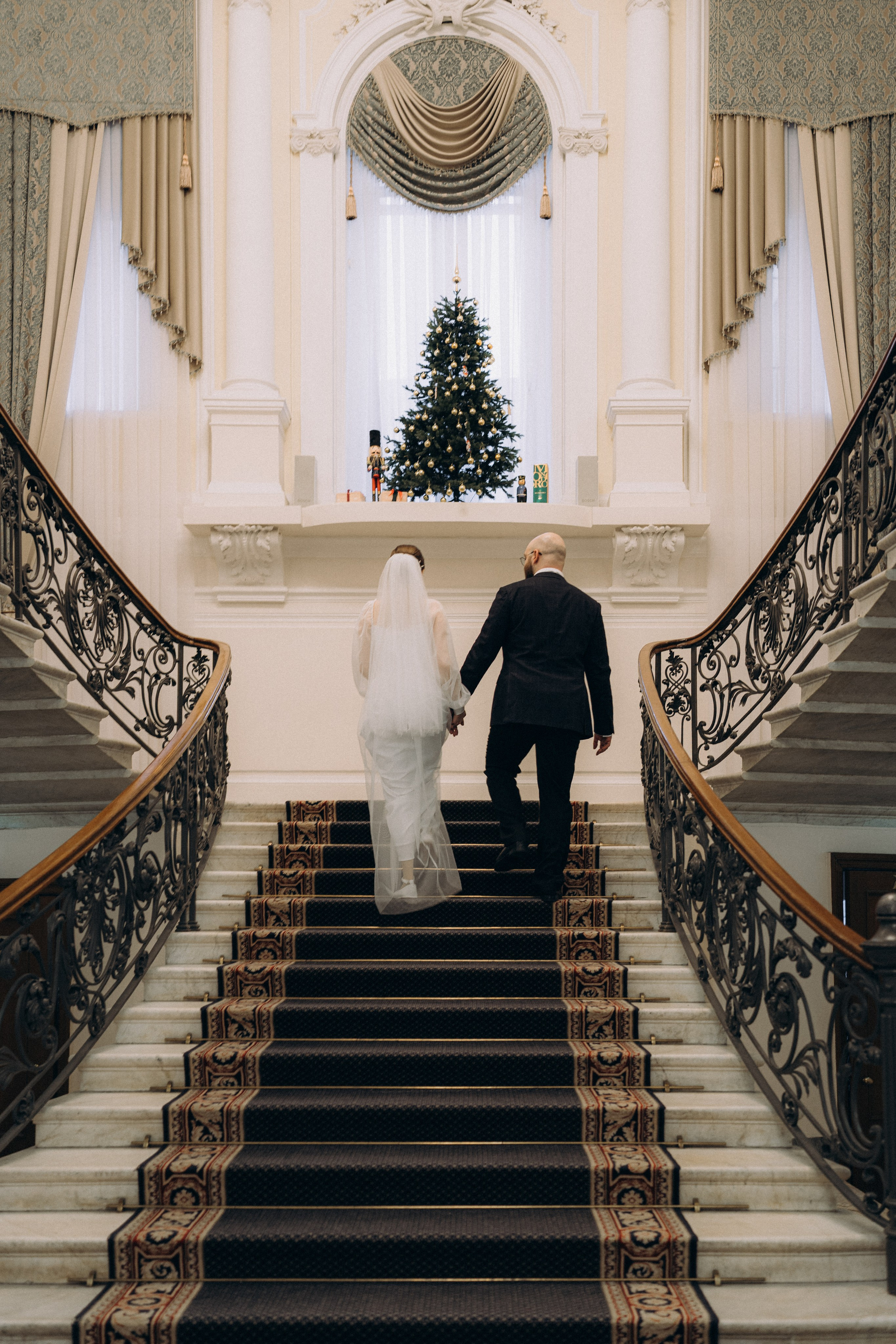 СВАДЕБНАЯ СЬЕМКА ВО ВТОРОМ ДВОРЦЕ (ДЕКАБРЬ) ТАКЖЕ СЬЕМКА В СТУДИИ НА ЧЕРНЫШЕВСКОЙ. Профессиональный фотограф, Санкт-Петербург — Виктория Богомолова