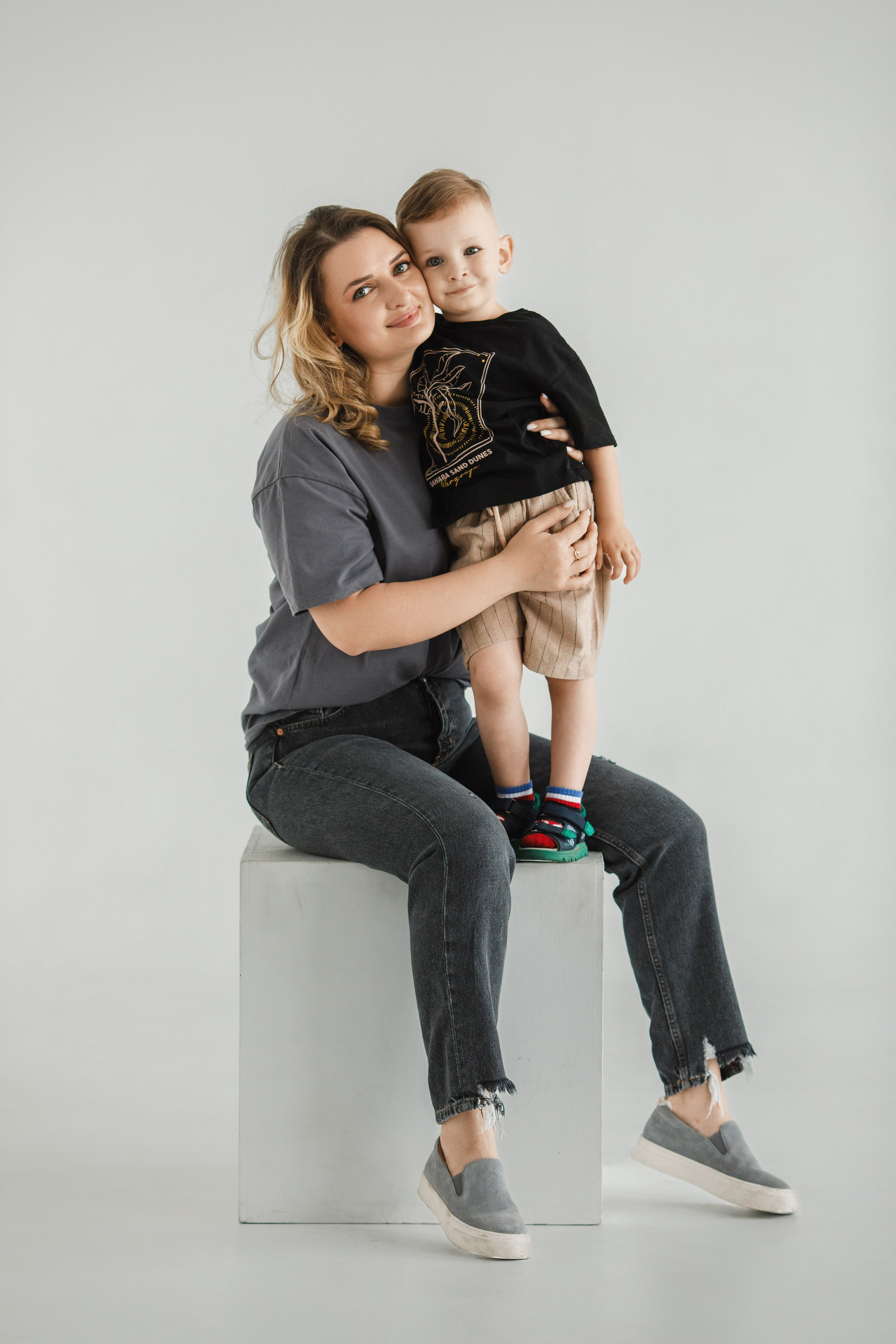 Семейная фотосессия с бенто-тортом. Фотограф во Владикавказе Юрий Геворгизов