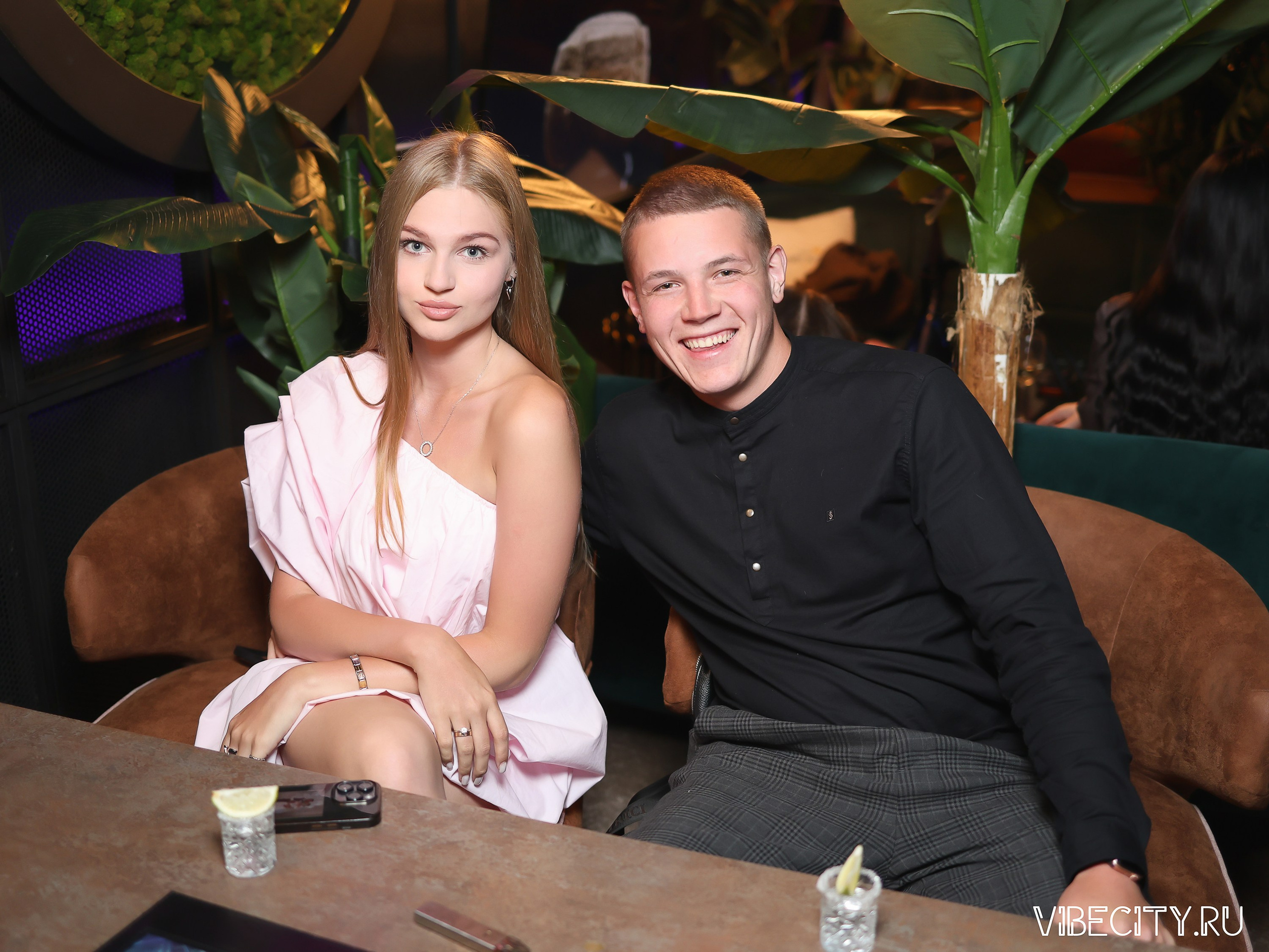 DOUBLE U. VIBECITY.RU Вайб Сити Ру Фоторепортажи Фотоотчеты Калининград