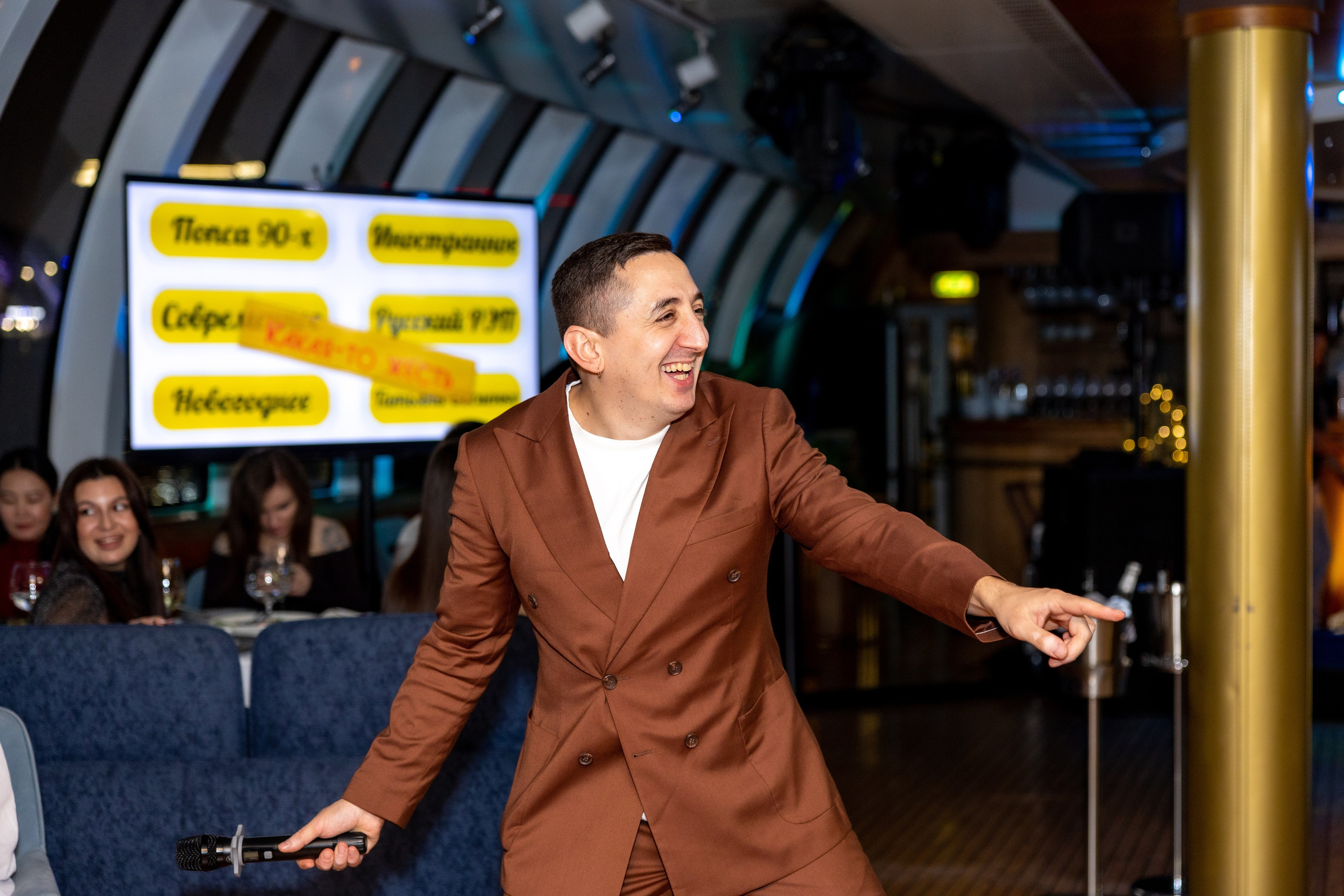 Корпоратив на теплоходе. Дарья Бухреева — фотограф, видеограф и фототерапевт. Москва и мир