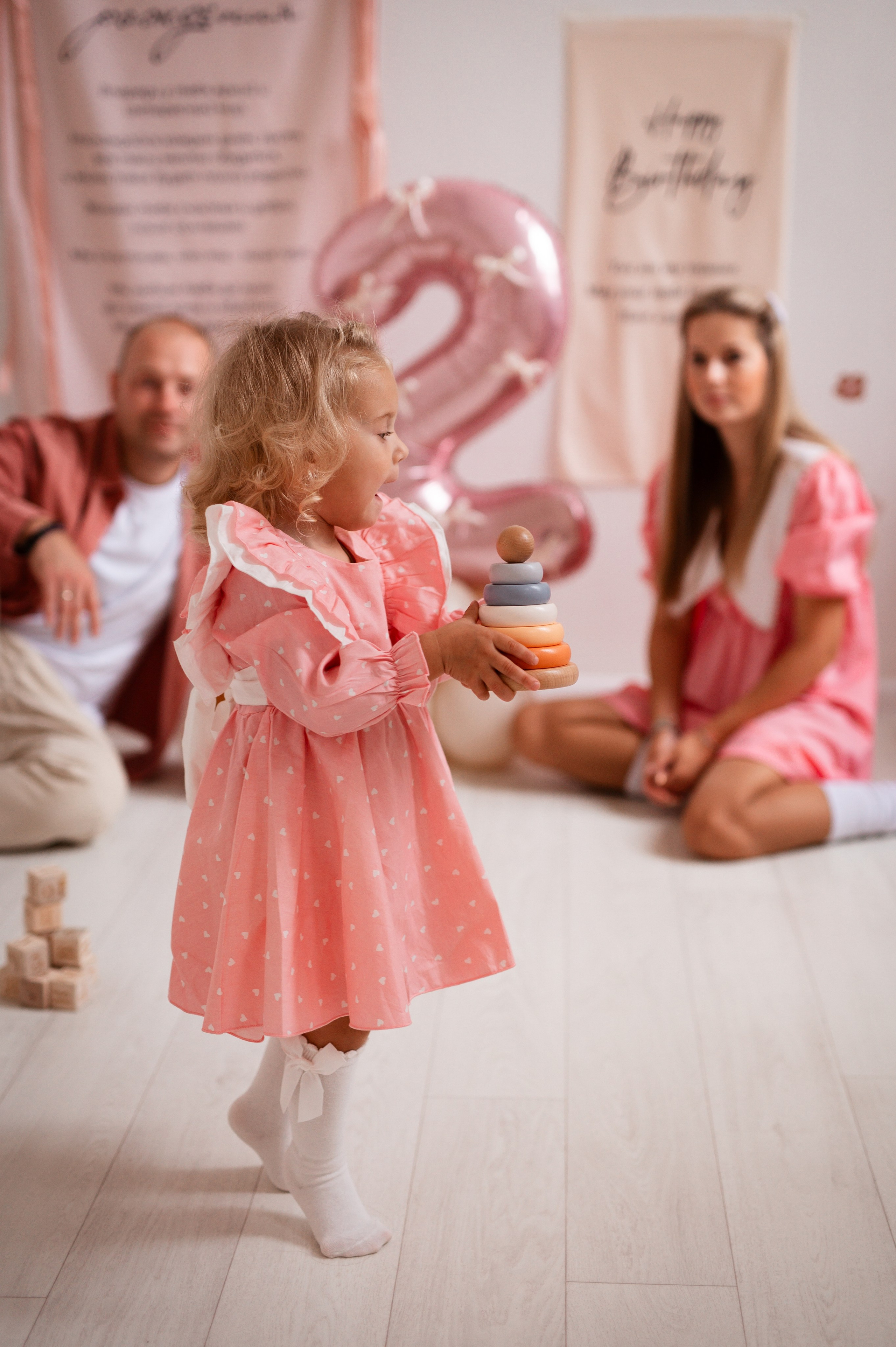 Съемка годика, годовасие, фотосессия в день рождения. НЬЮБОРН ФОТОСЕССИИ, БЕРЕМЕННОСТЬ, ПОРТРЕТНЫЕ СЕМЕЙНЫЕ ФОТОСЕССИИ  Ногинск Москва ОЛЬГА ВОГЕЛЬ