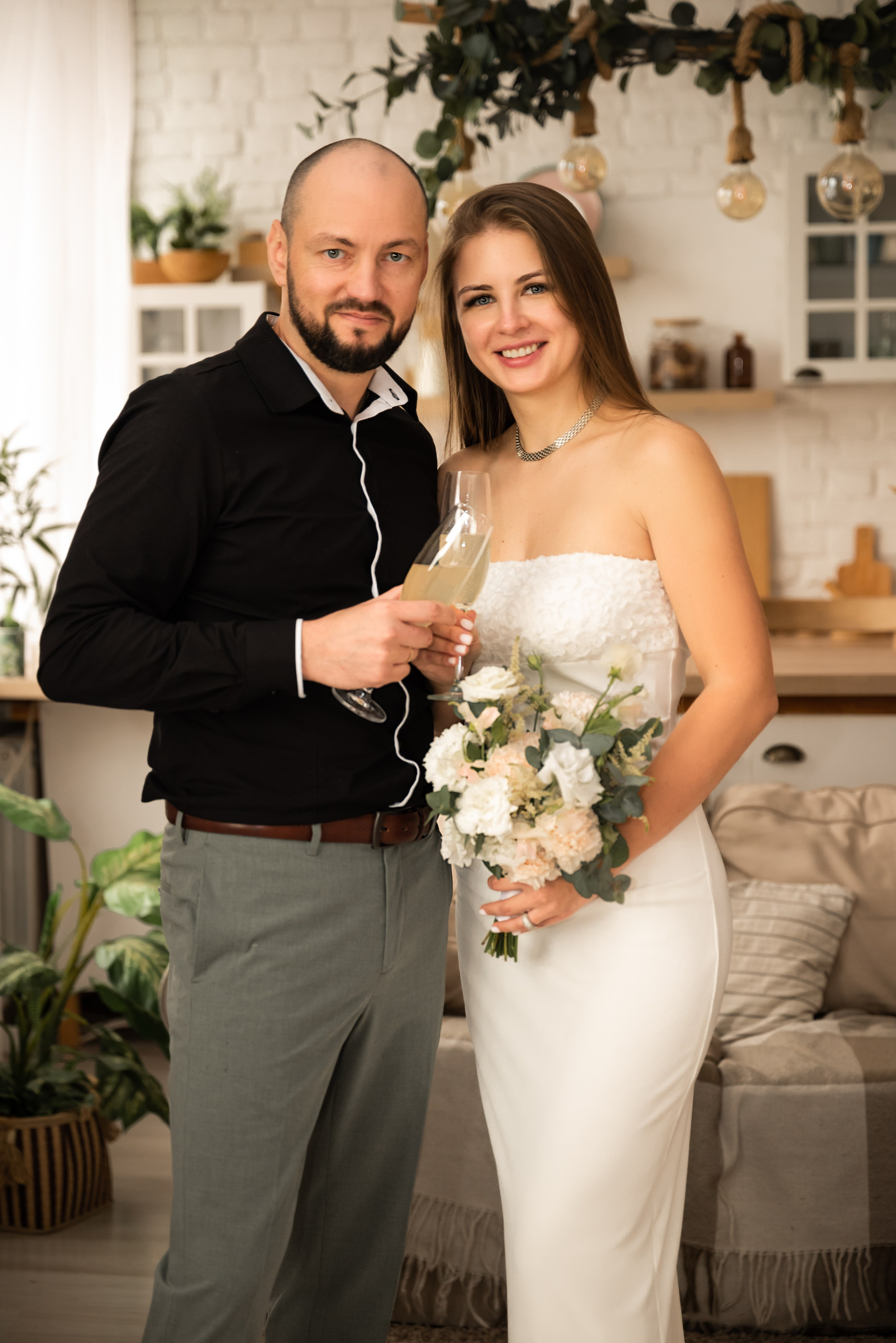 Камерная свадьба в ЗАГСе Текстильщики и в студии. Фотограф Ксения Огородова портфолио