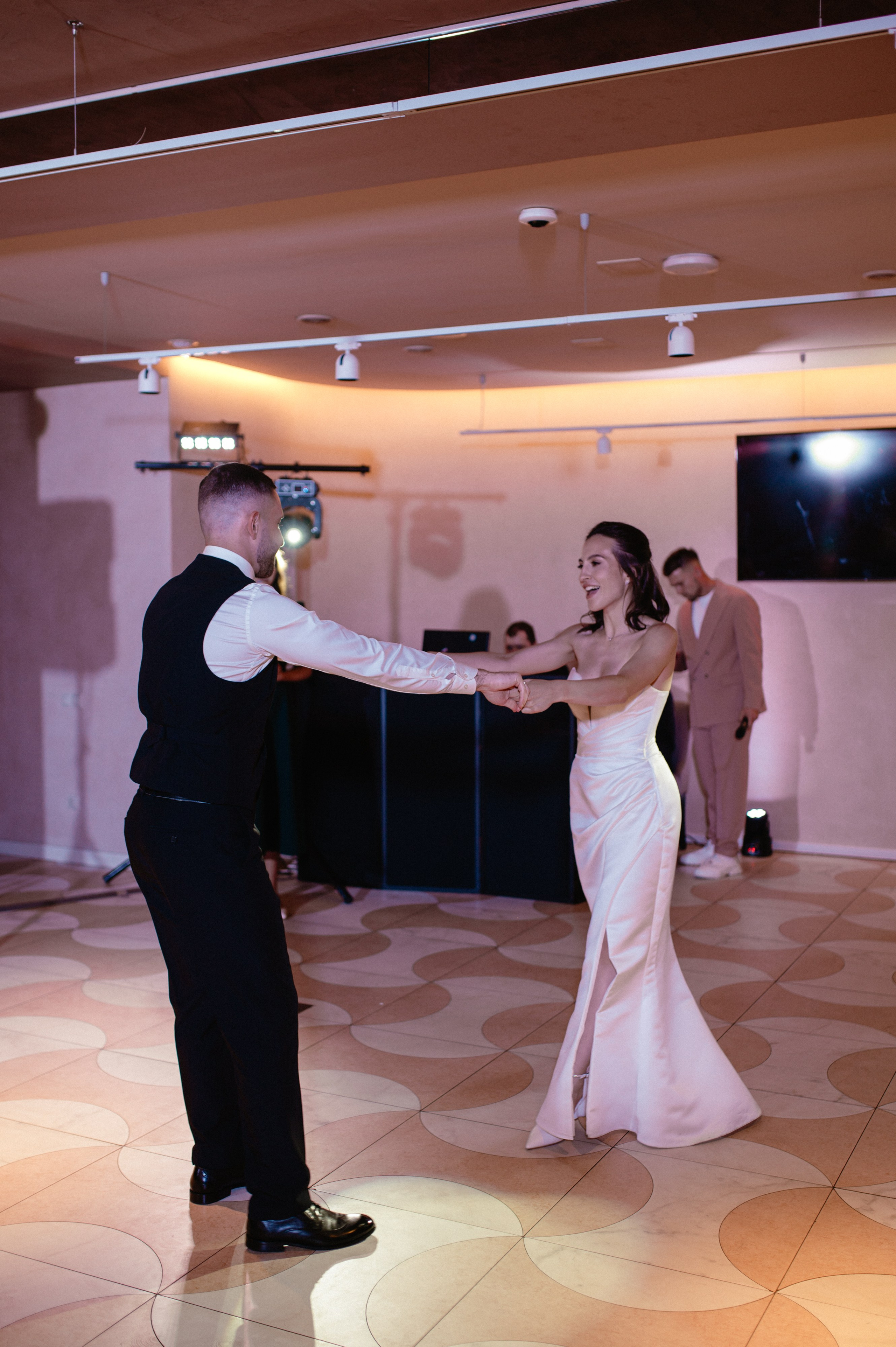 03.08.2024. RETOUCH-HOUSE