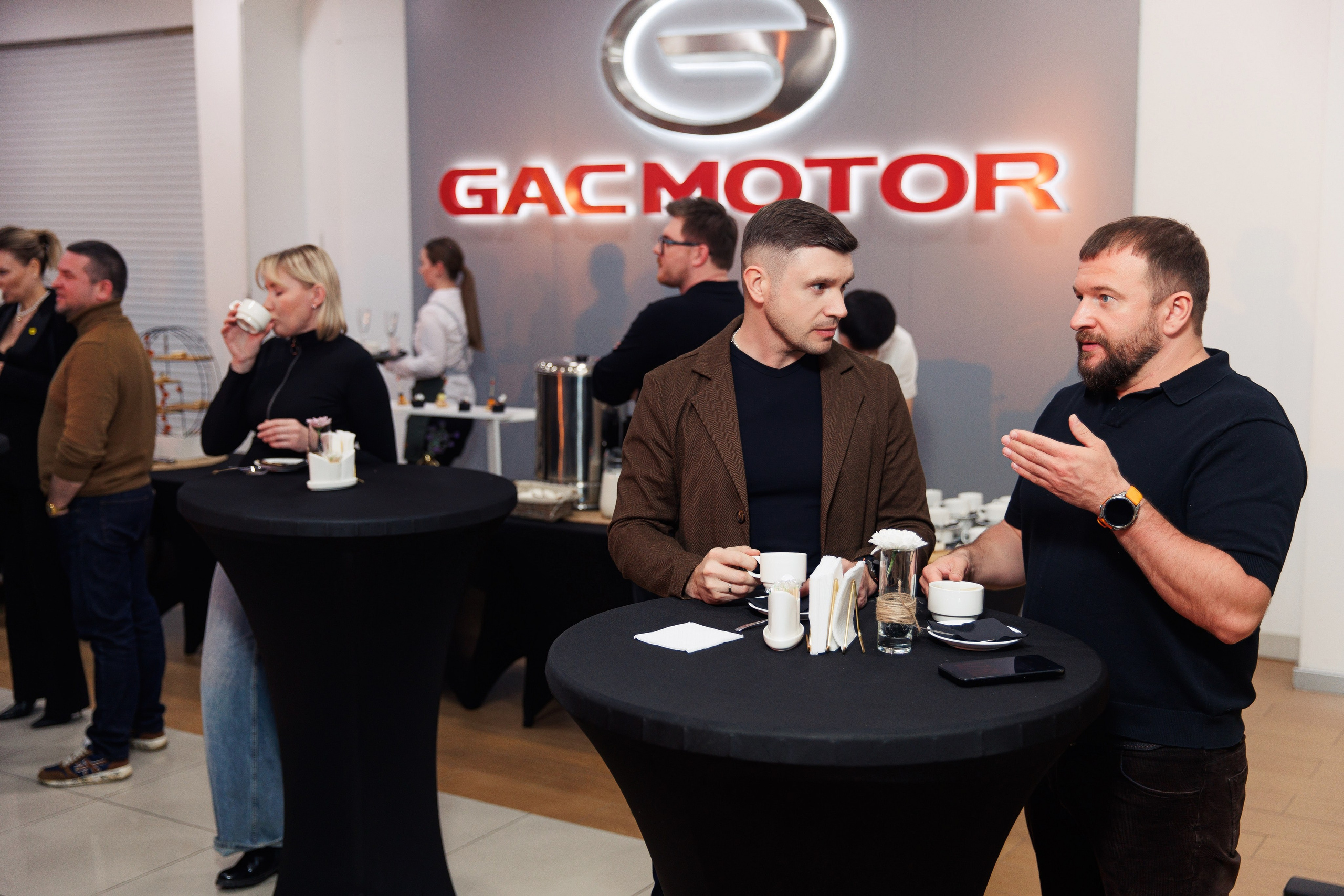 Презентация новой Toyota RAV4. Репортажный и свадебный фотограф в Уфе Павел Кожевников