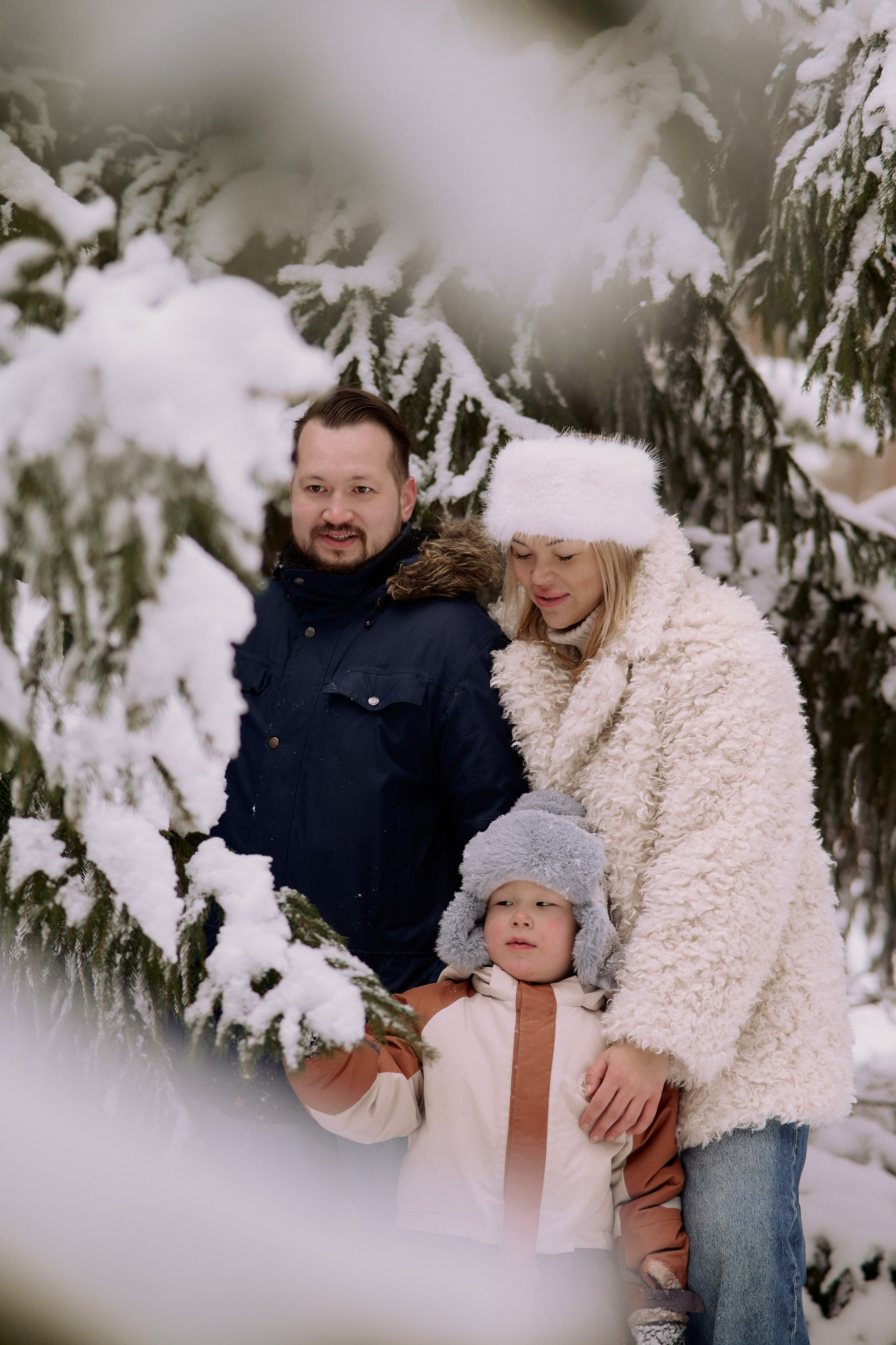 Паша, Света и Марк на зимней прогулке. Семейный и свадебный lifestyle-фотограф в Москве Мария Петрова