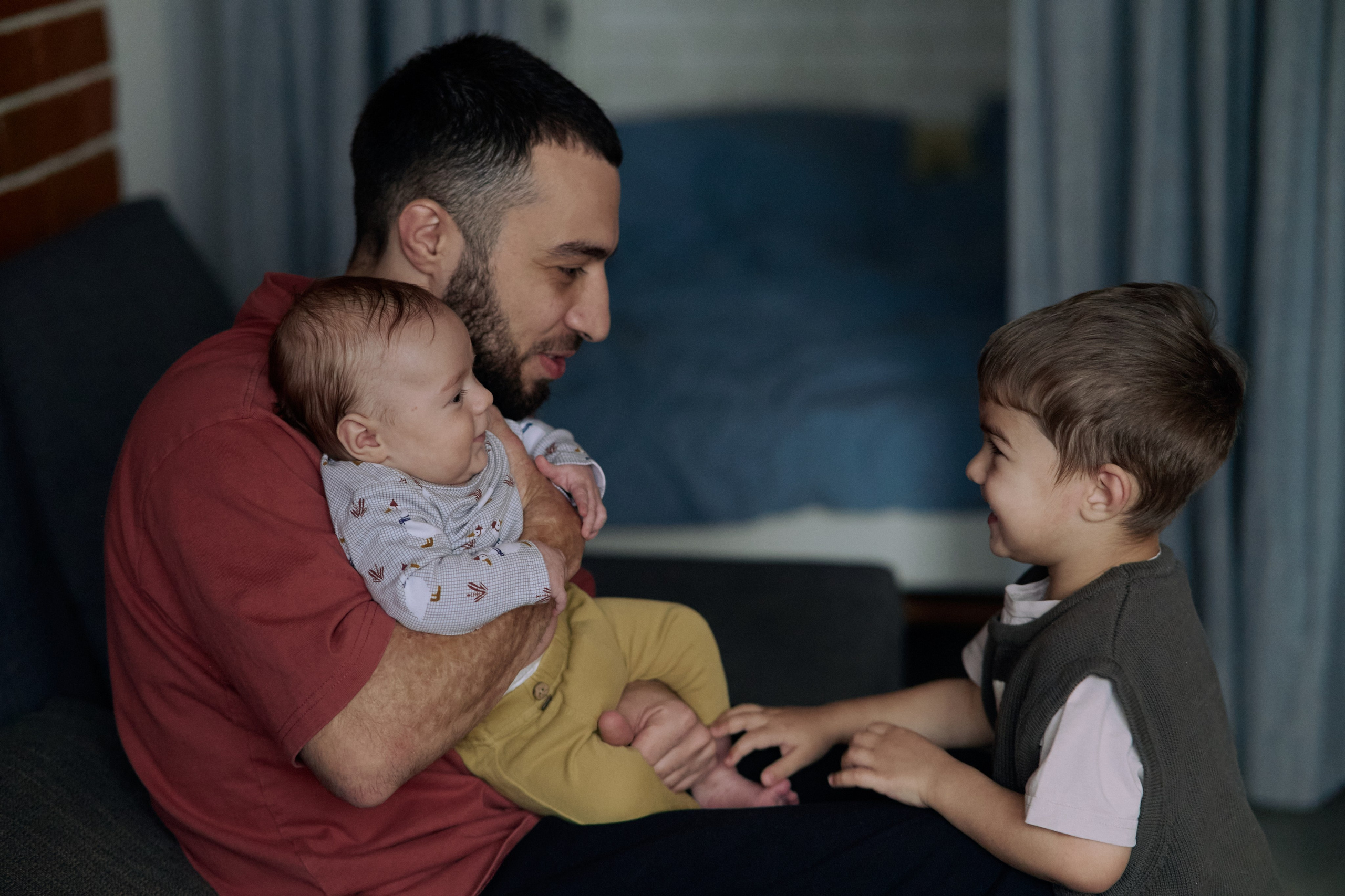 Эмир, Диана, Леон и Амин дома. Семейный и свадебный lifestyle-фотограф в Москве Мария Петрова