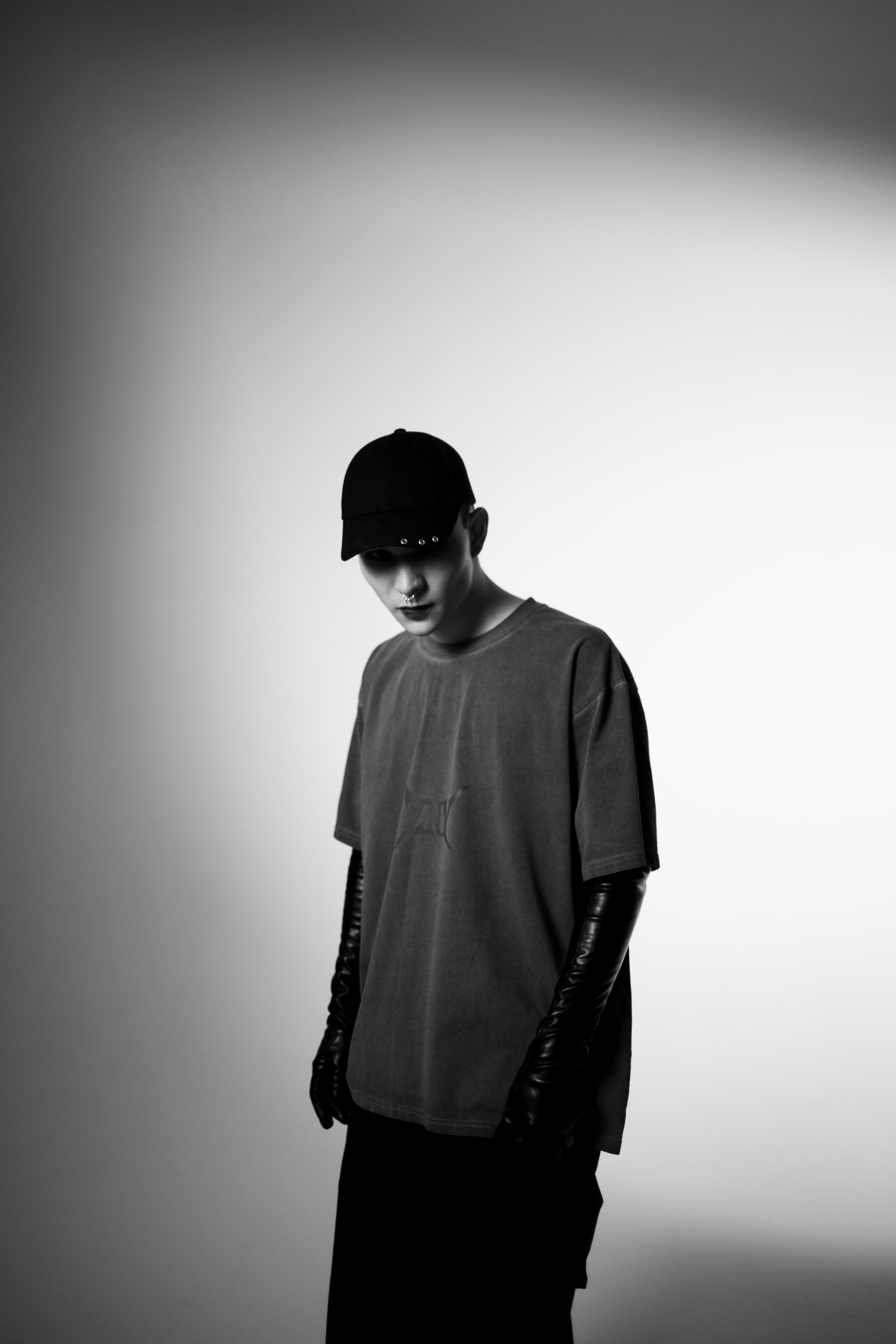 Саша. Креативный, коммерческий фотограф в Москве